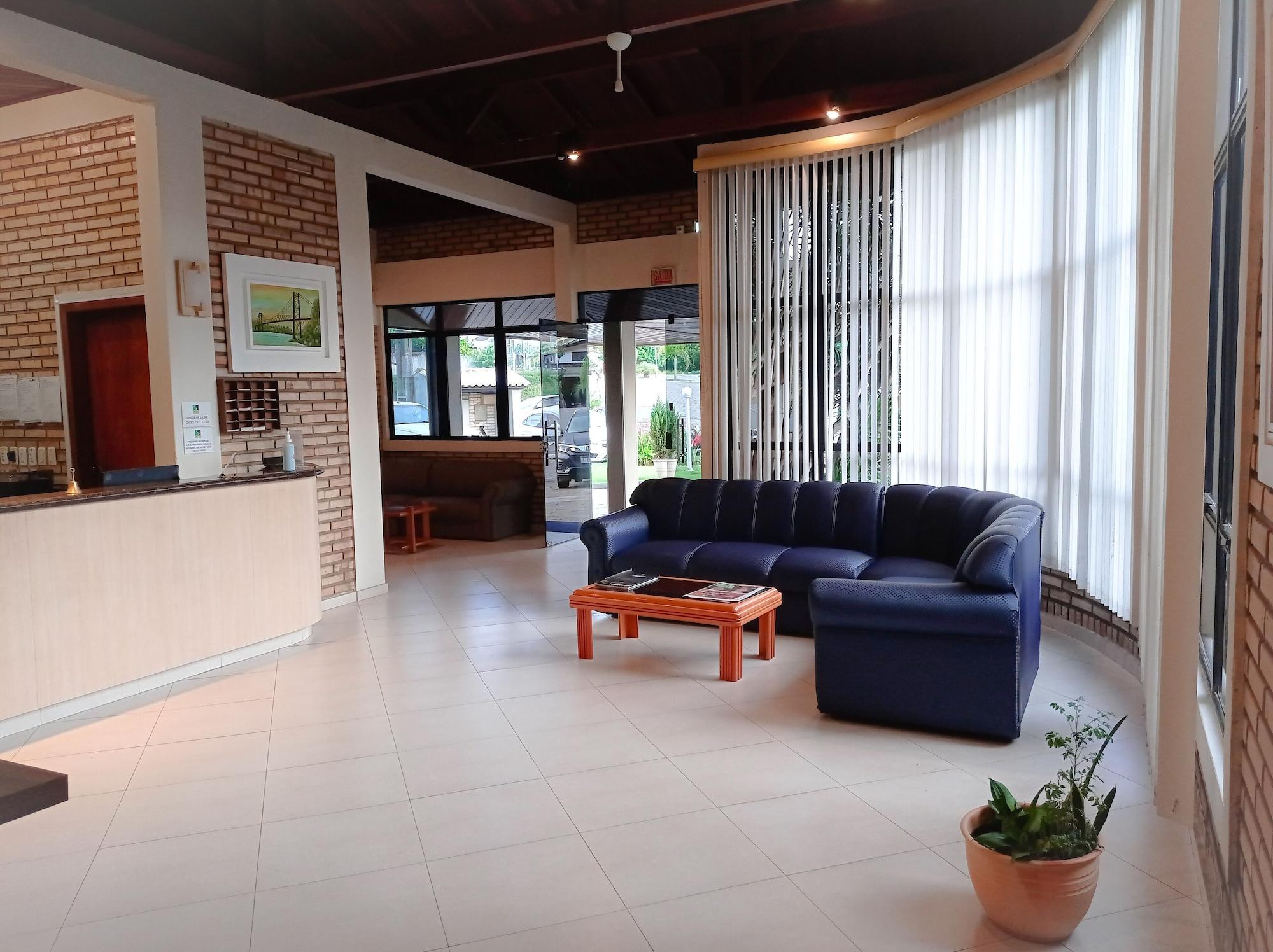 Vista Lobby Silvestre Praia Hotel