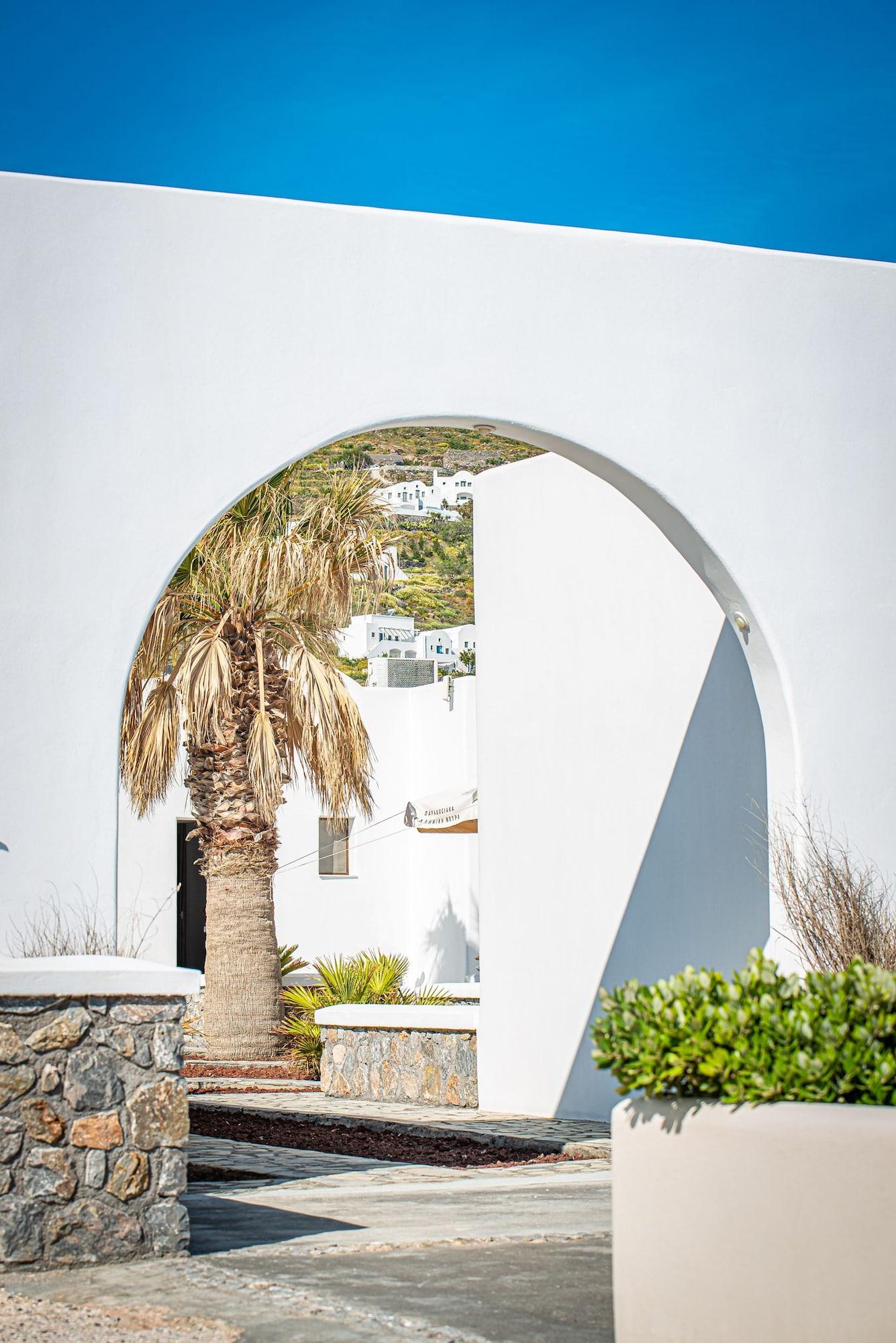 Vista Exterior Agia Irini