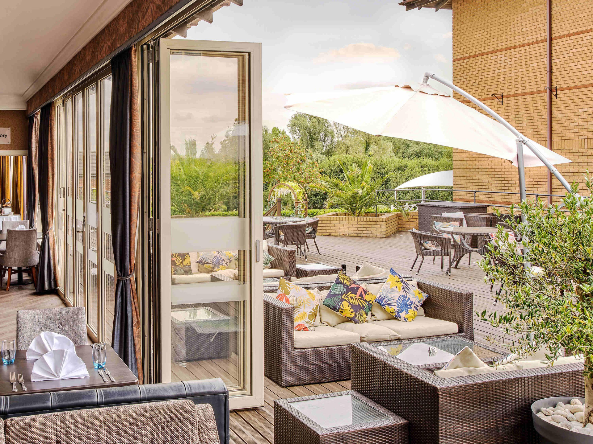 Bar/Salón Mercure Milton Keynes