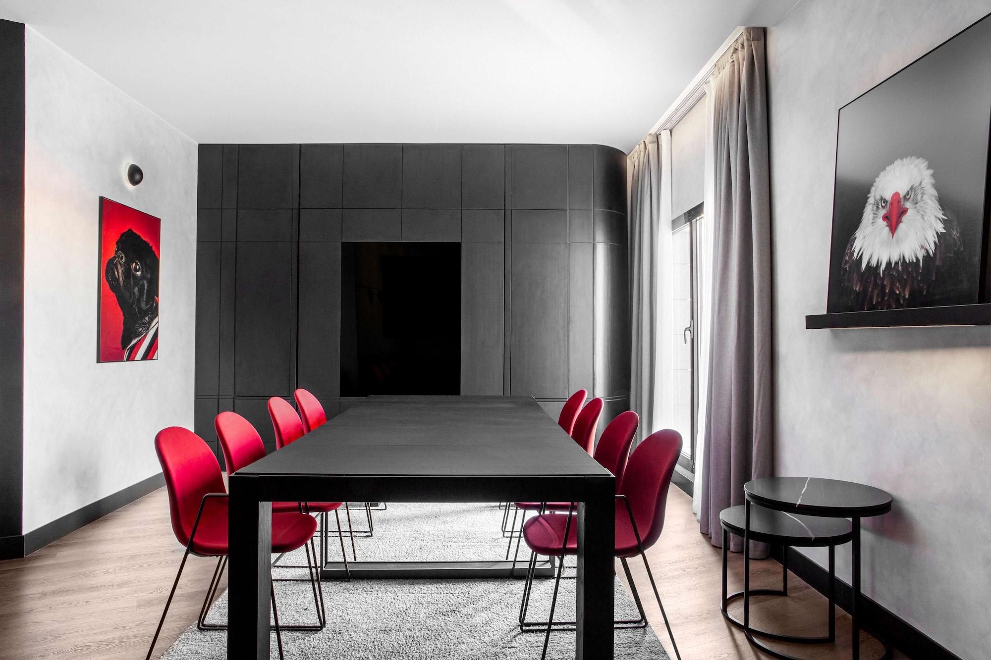 Sala de Reuniones Radisson RED Madrid