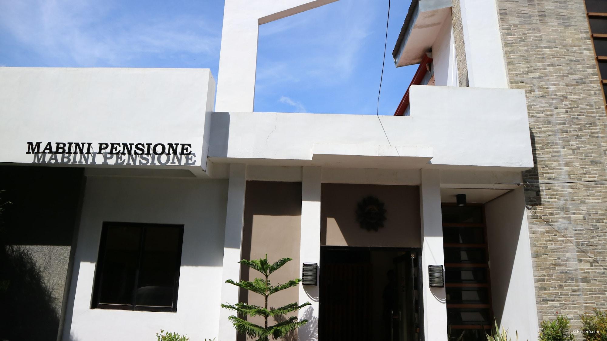 Vista Exterior Mabini Pensione