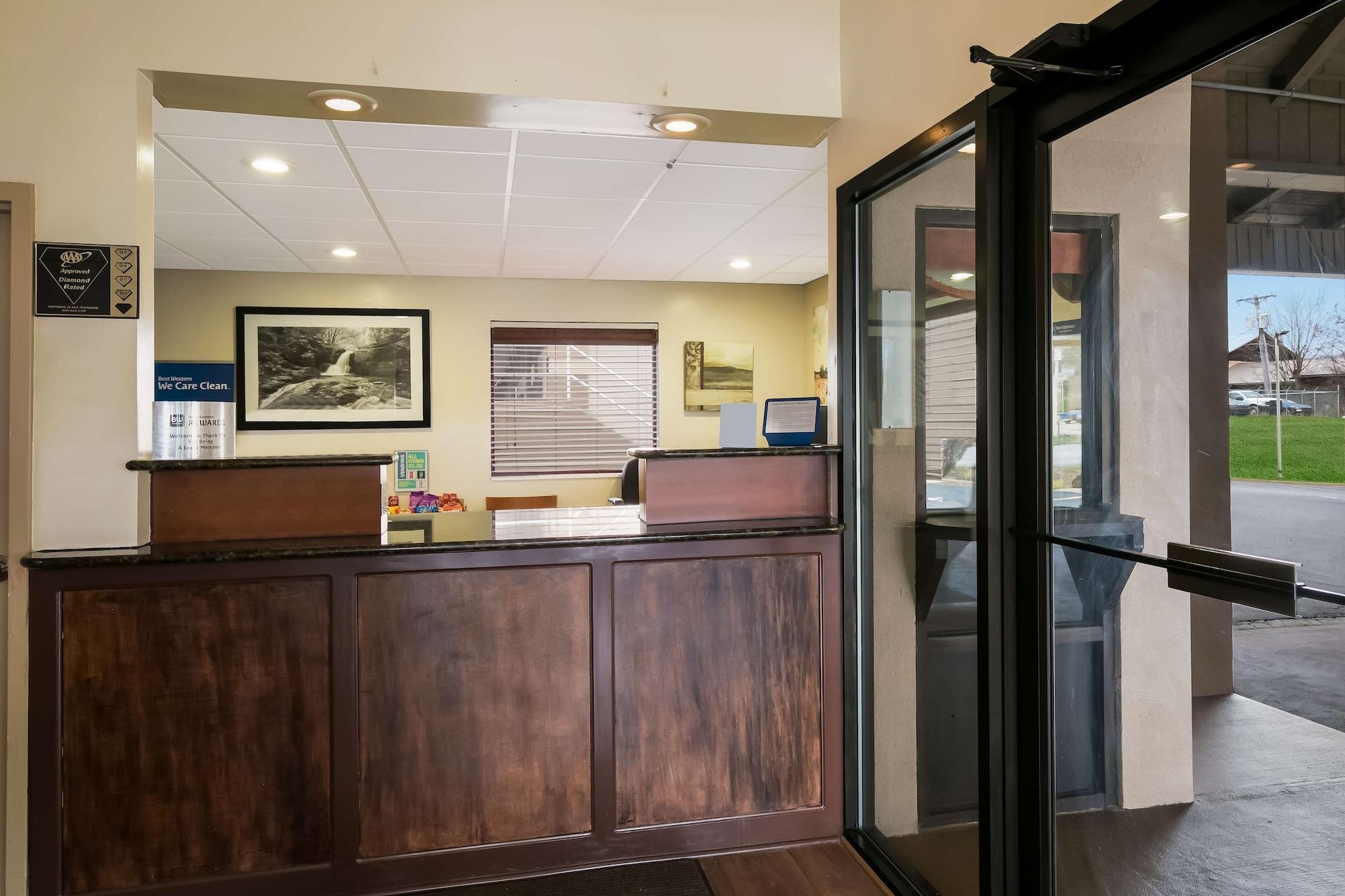 Vista Lobby Best Western Milton Inn