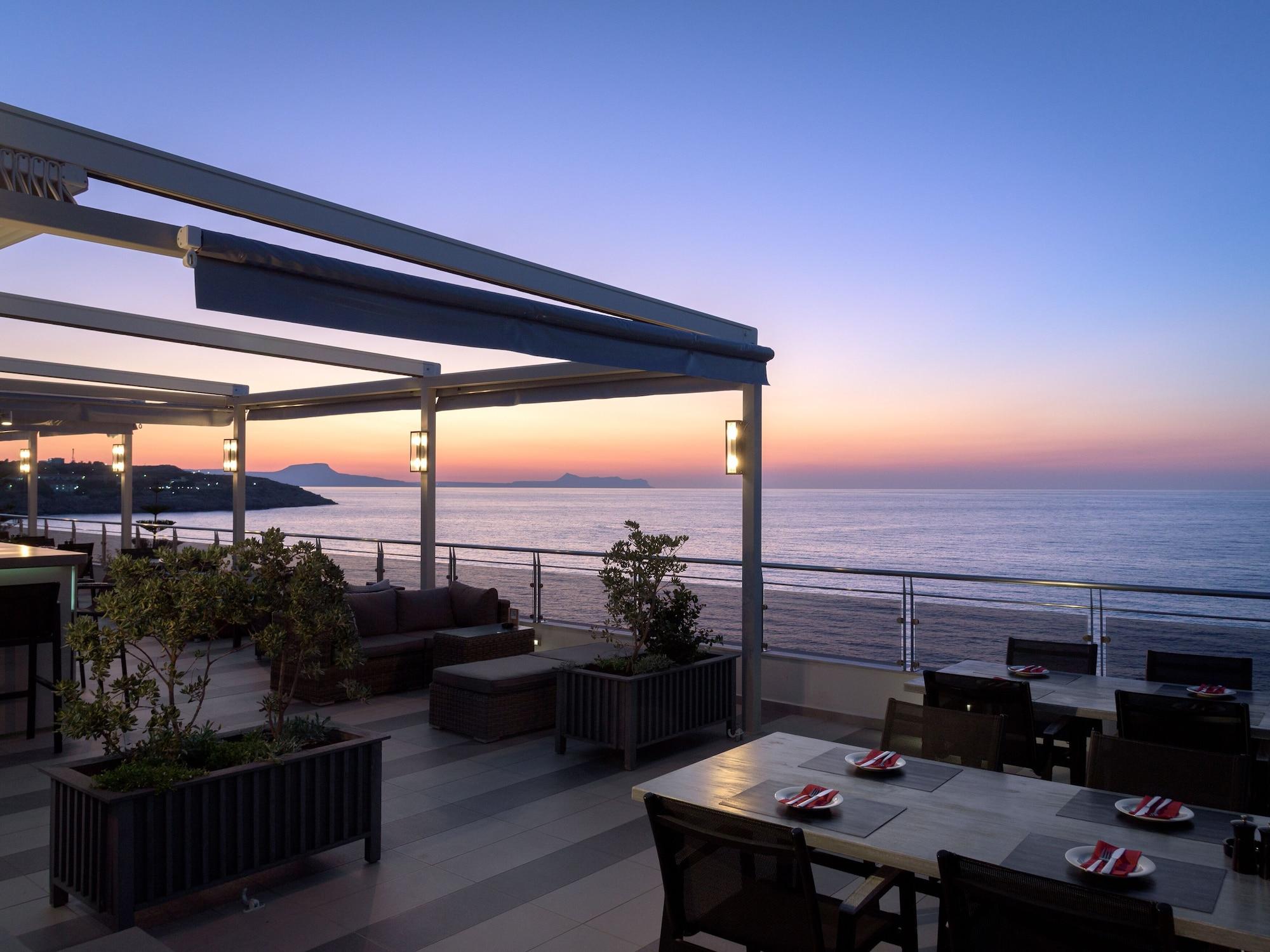 Restaurant Macaris Suites and SPA