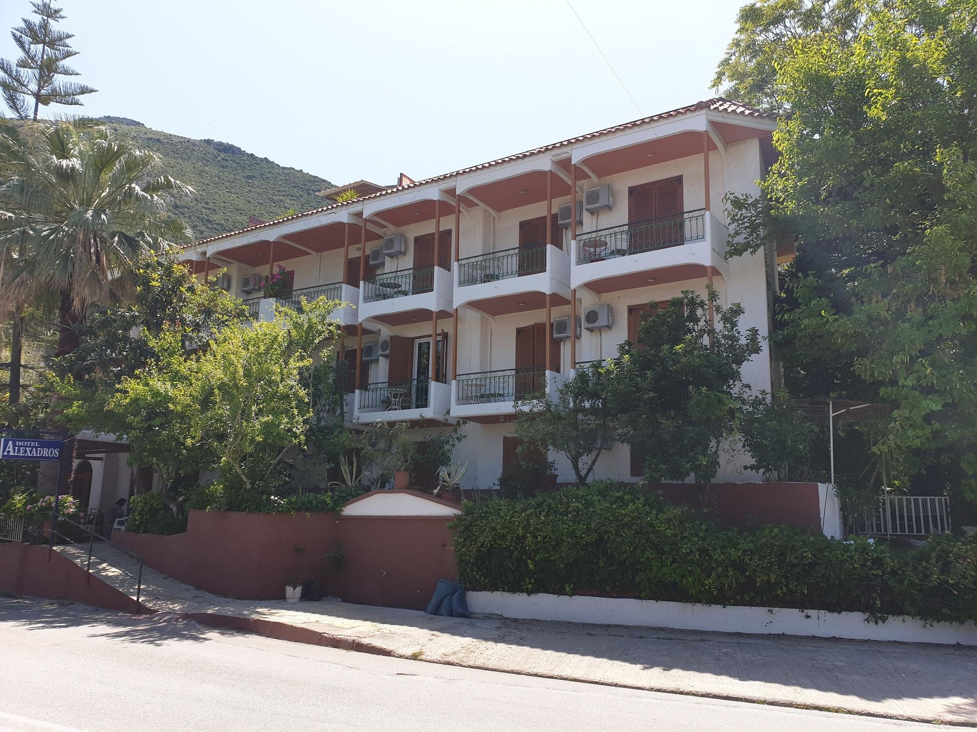 Vista Exterior Hotel Alexandros