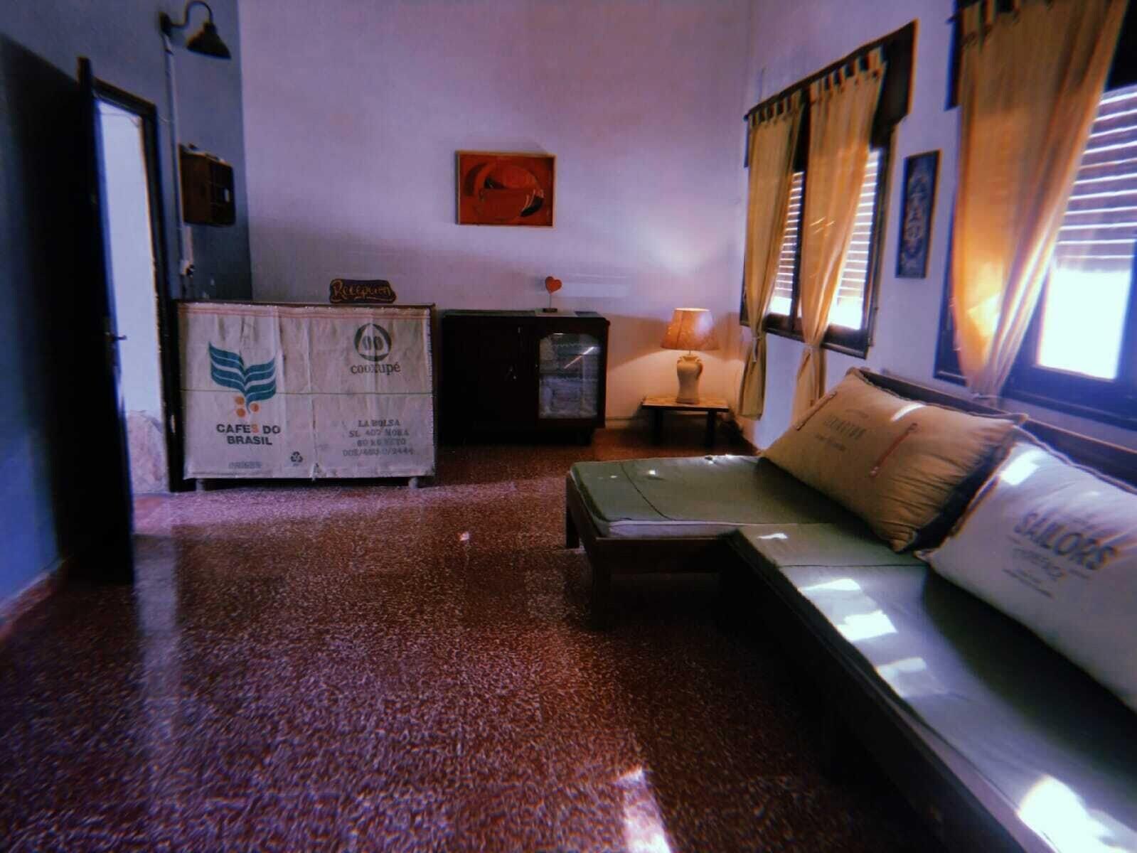 Vista Lobby Jaracanda Hostel San Marcos