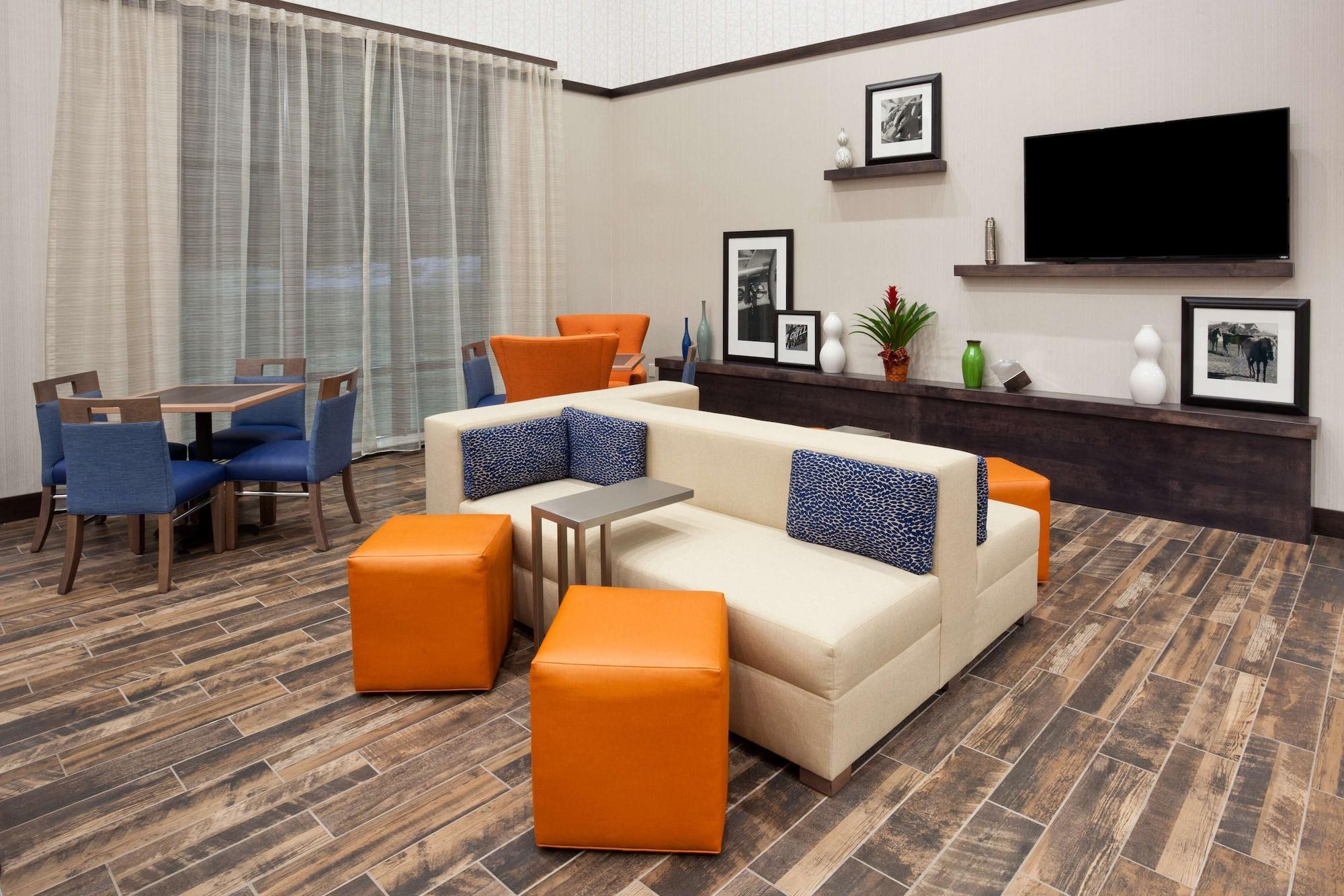 Vista Lobby Hampton Inn & Suites Sioux City South