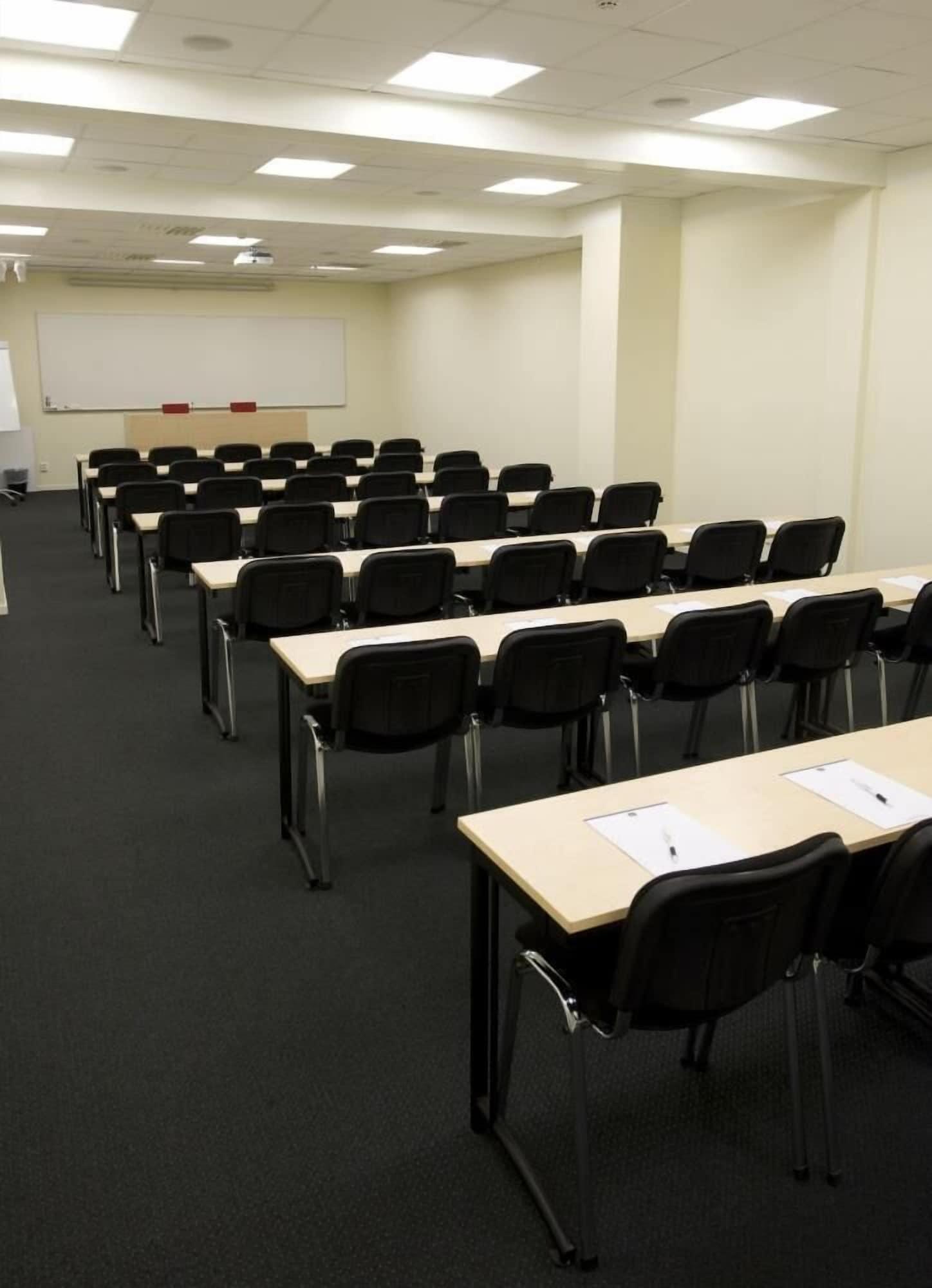 Sala de Reuniones Best Western Hotel Tranas Statt