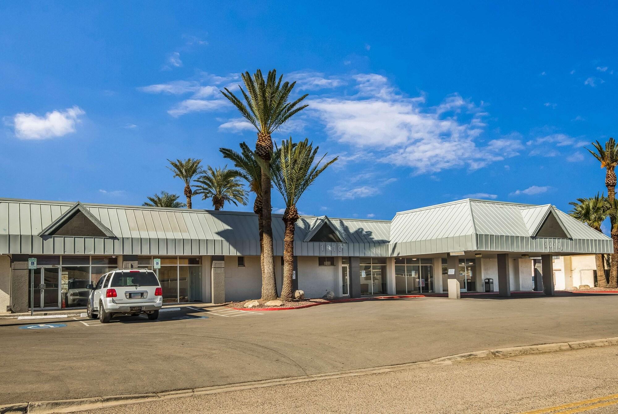Vista Exterior Motel 6 Tucson, AZ