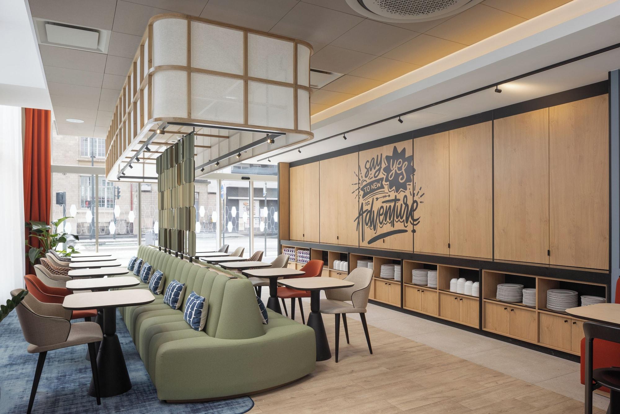 Restaurant Hampton By Hilton Paris Saint Ouen