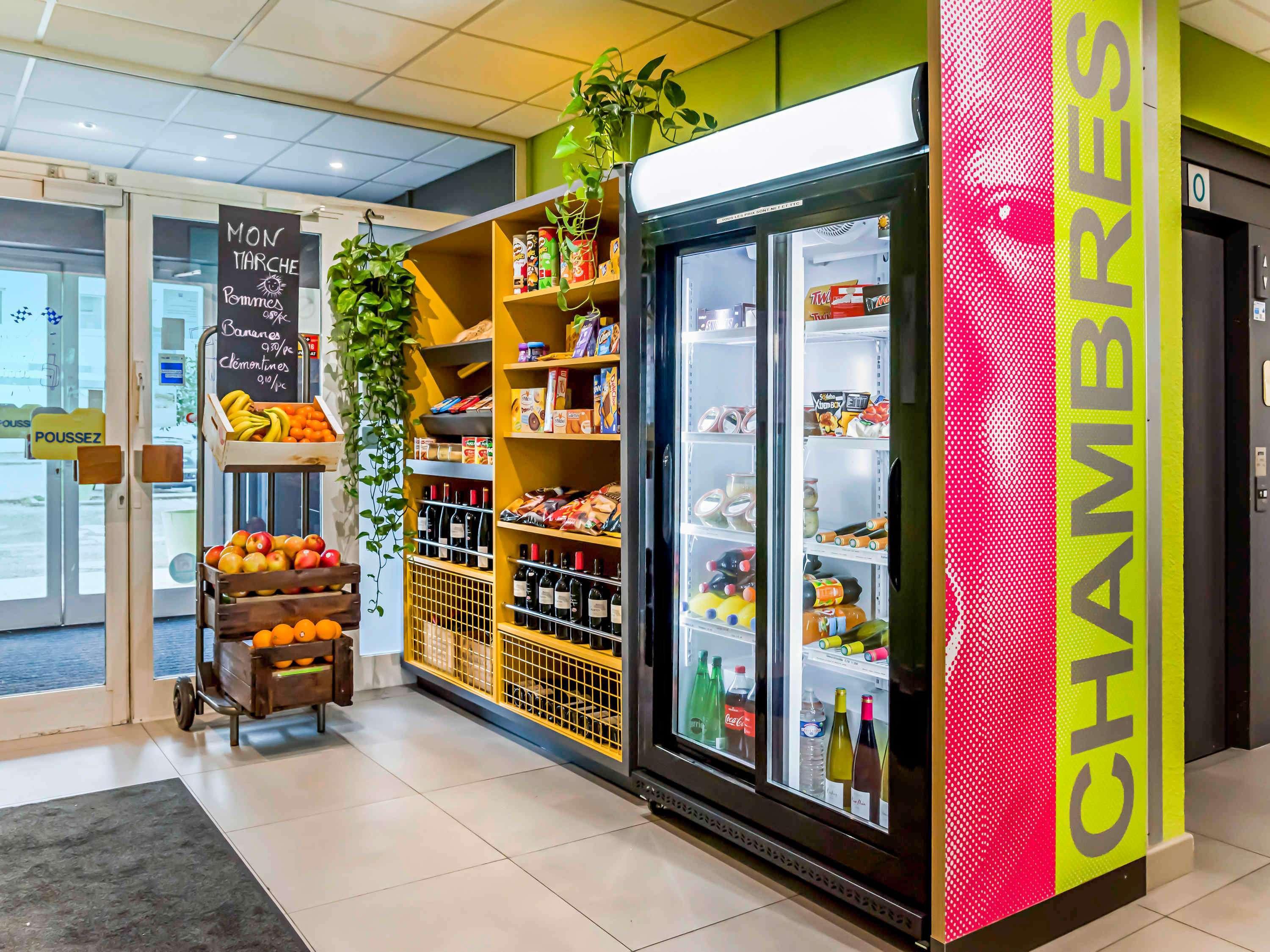 Vista Lobby ibis budget Strasbourg Sud Illkirch Geispolsheim