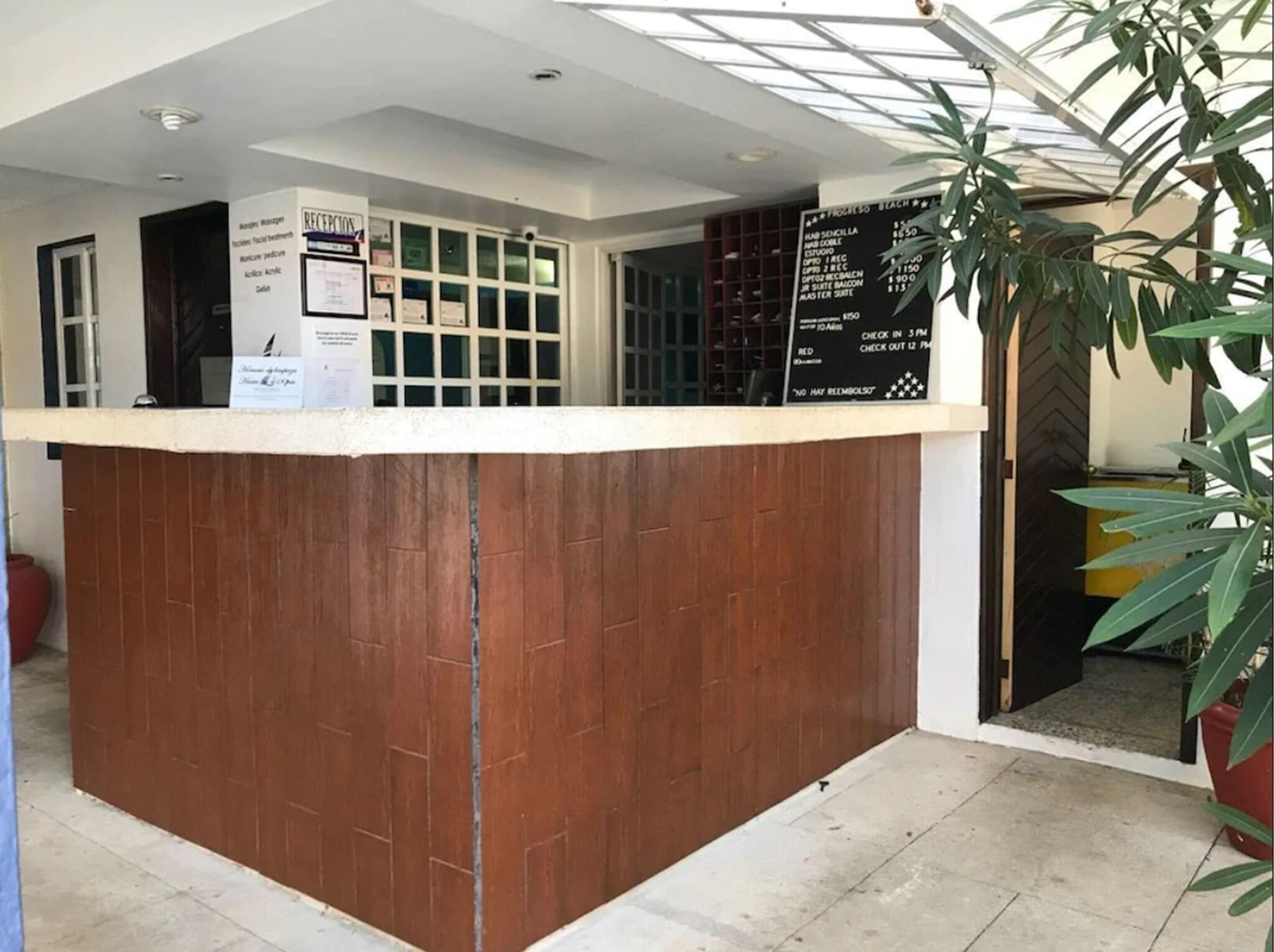 Vista Lobby Progreso Beach Hotel