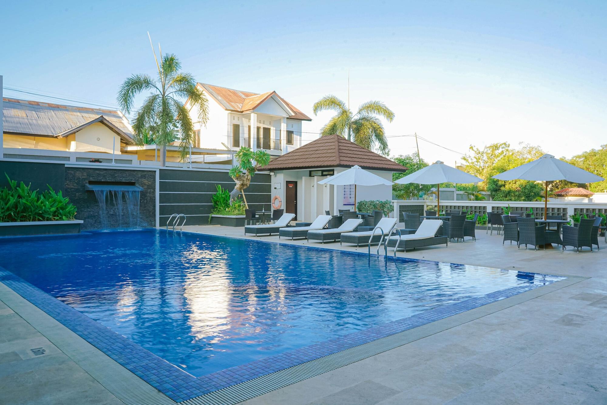 Vista Piscina Sahid T-More Kupang