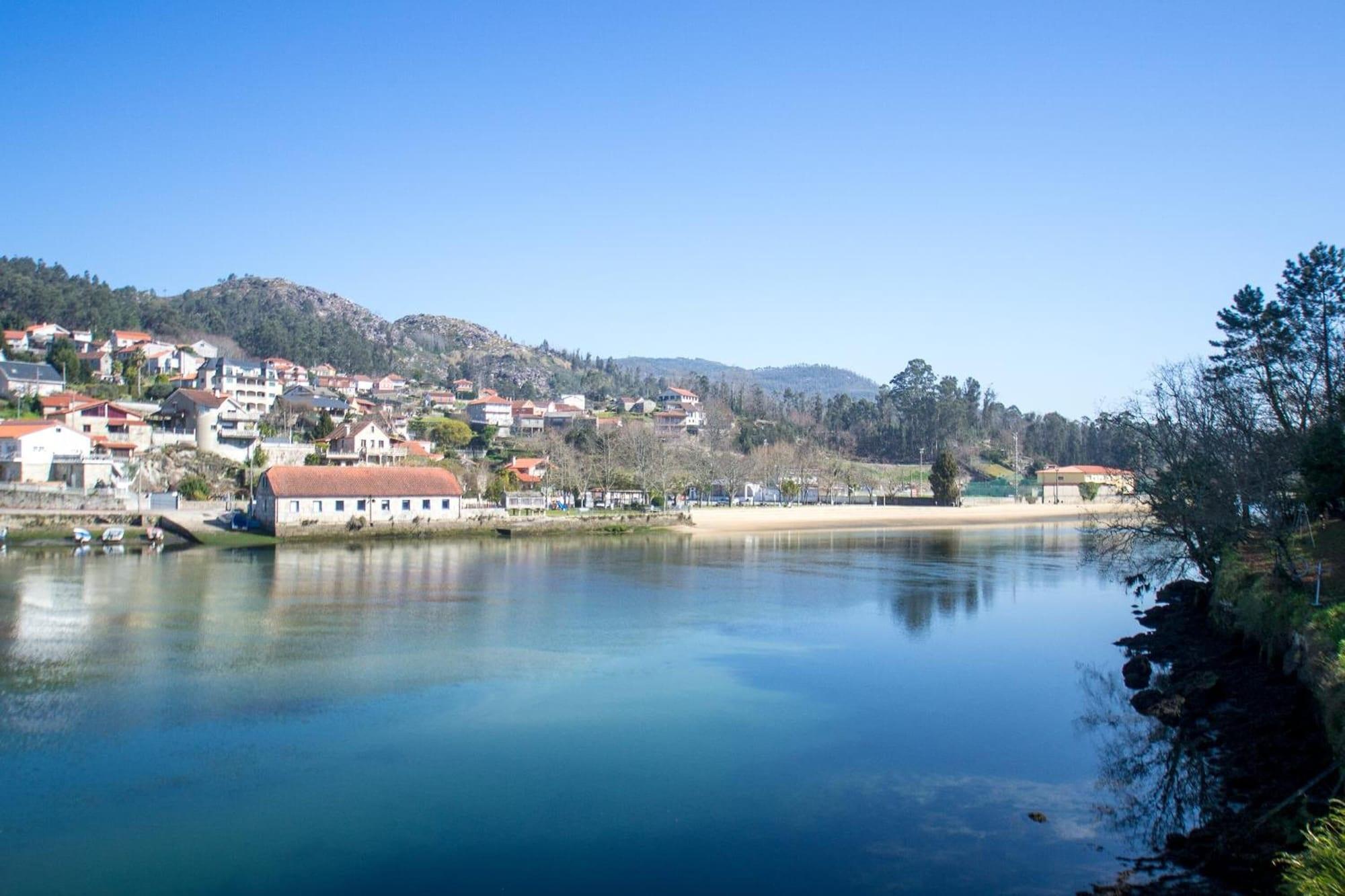 Varios Hostel Albergue O Meson - Apartamentos