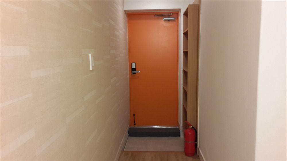 Varios High Street Guest House Hongdae - Hostel