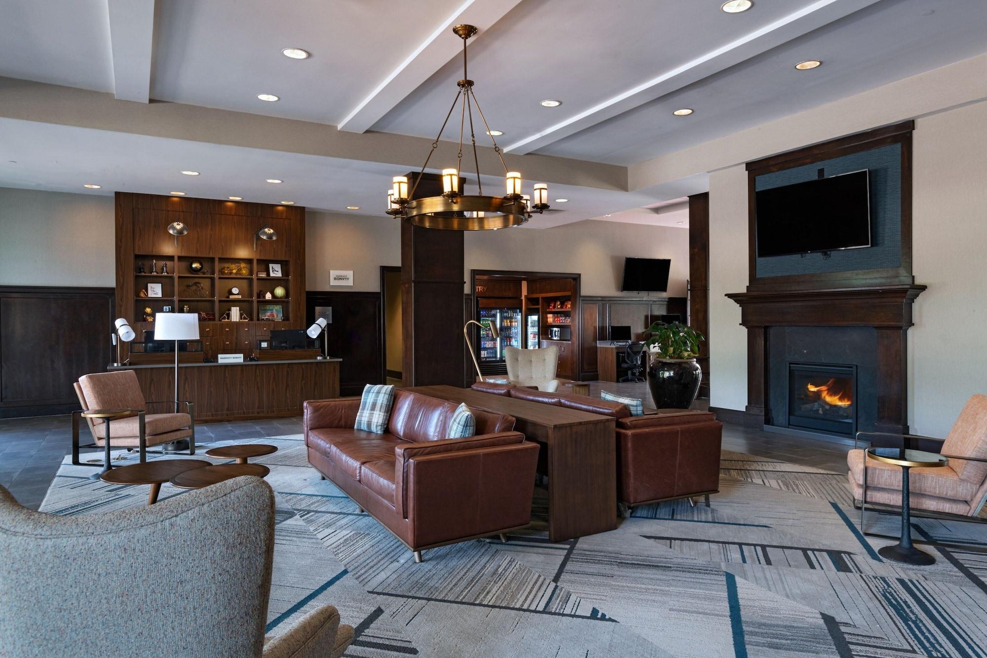Vista Lobby Four Points by Sheraton Houston West