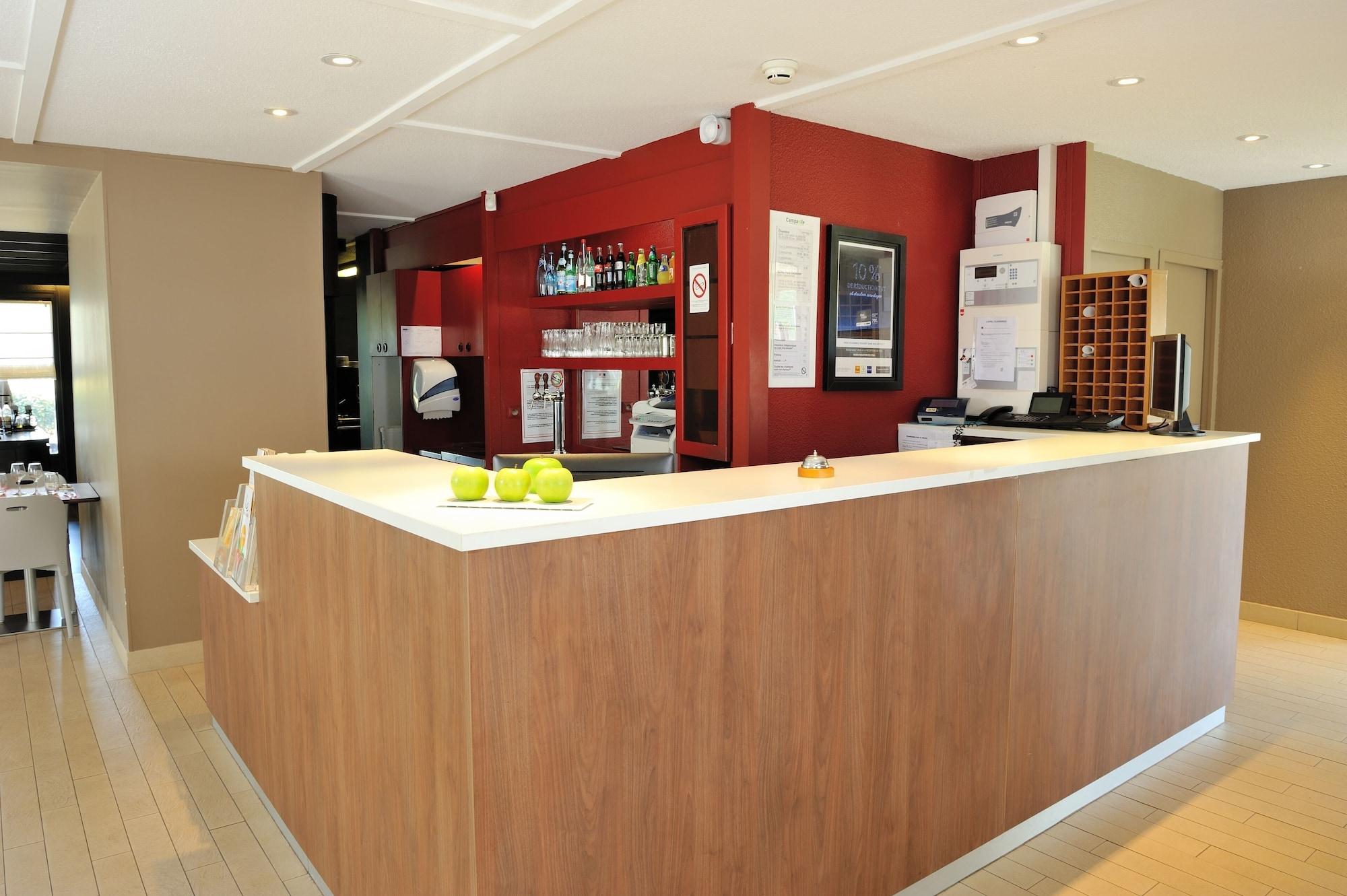 Vista Lobby Hotel Campanile Agen