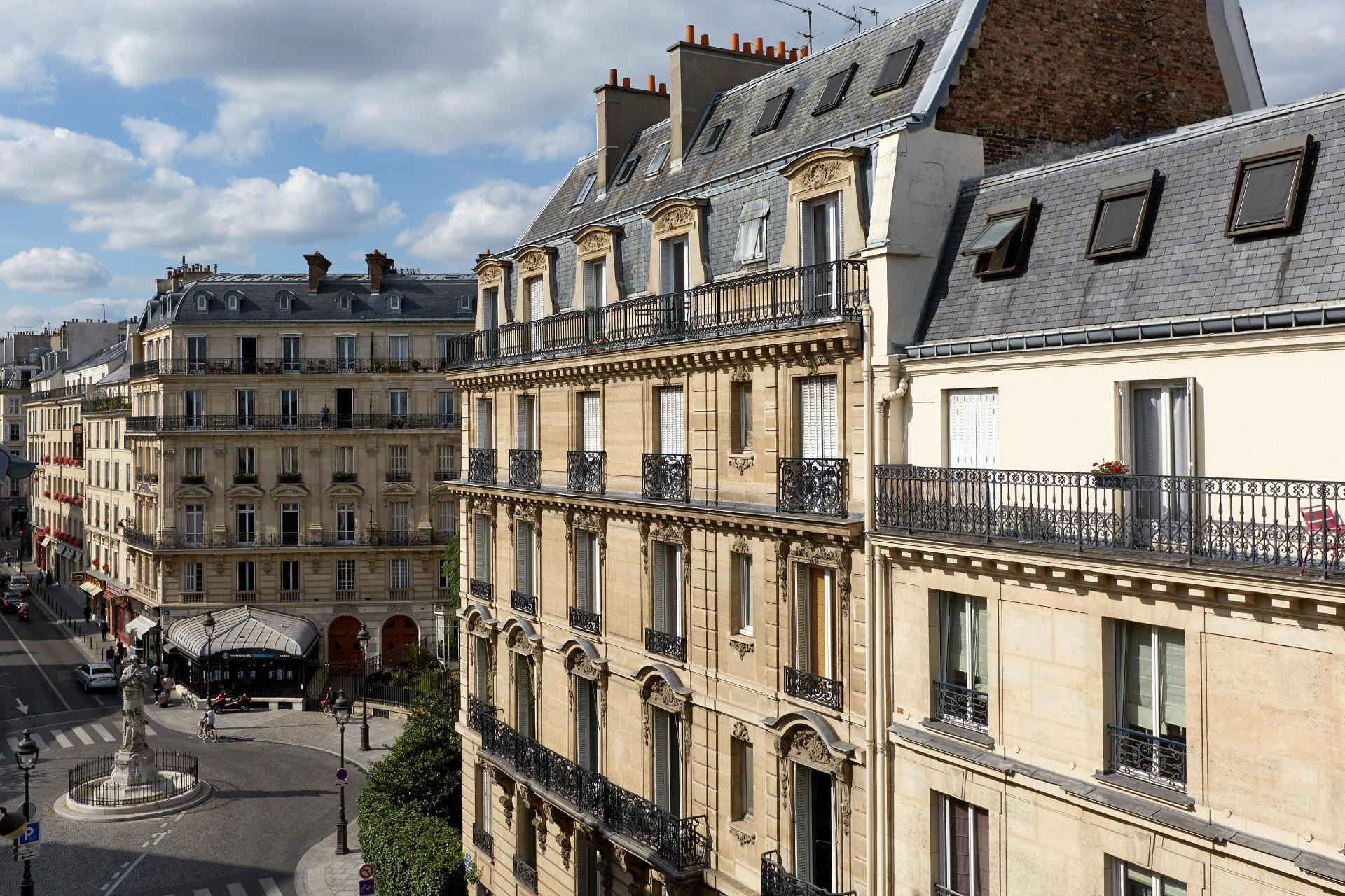 Vista Exterior Antin Saint Georges