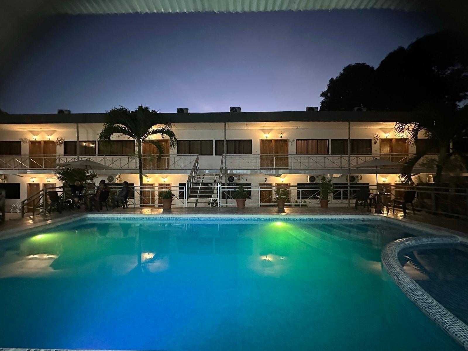 Vista Piscina CASA BLANCA HOTEL