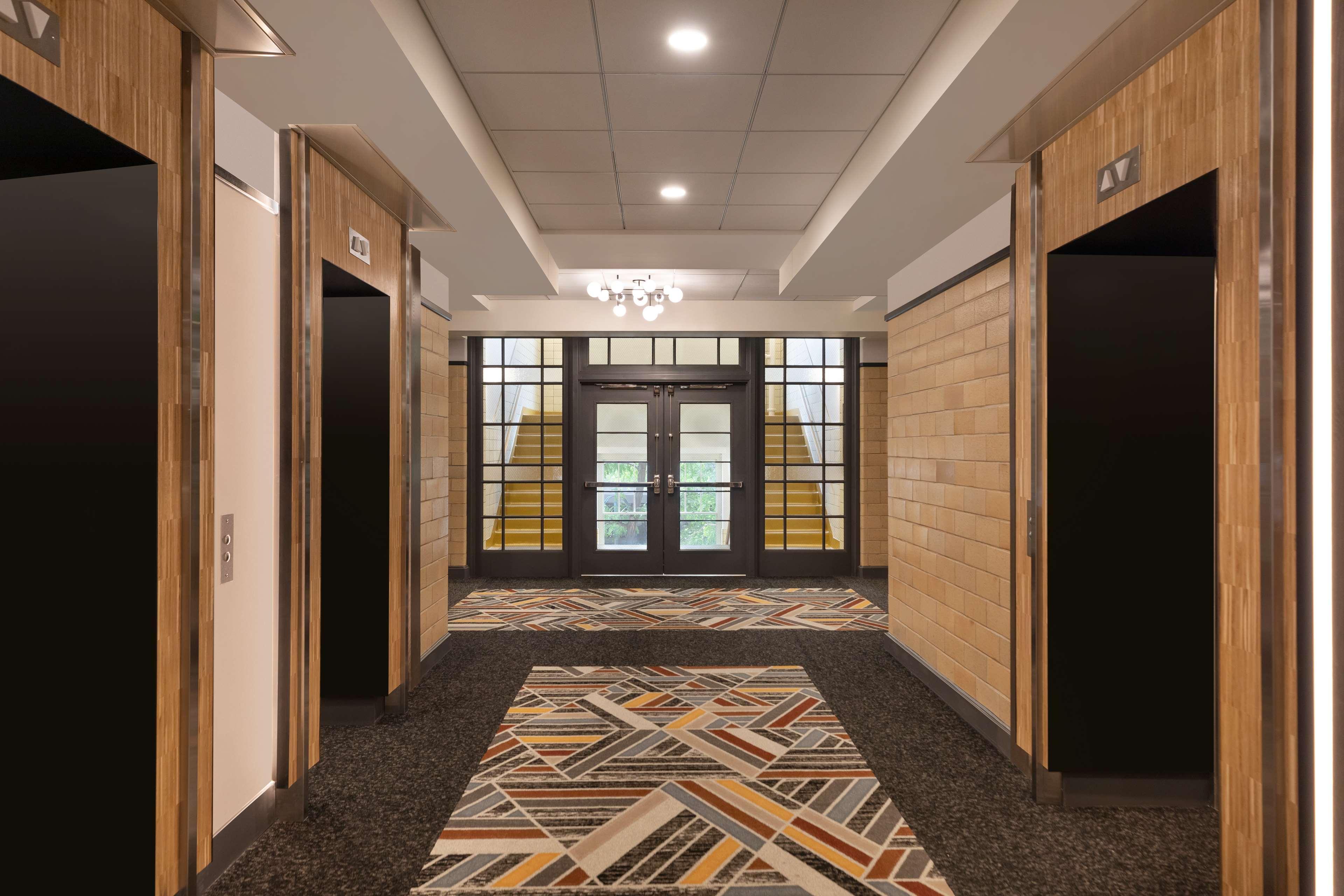 Vista Lobby The Slate Denver, Tapestry Collection By Hilton