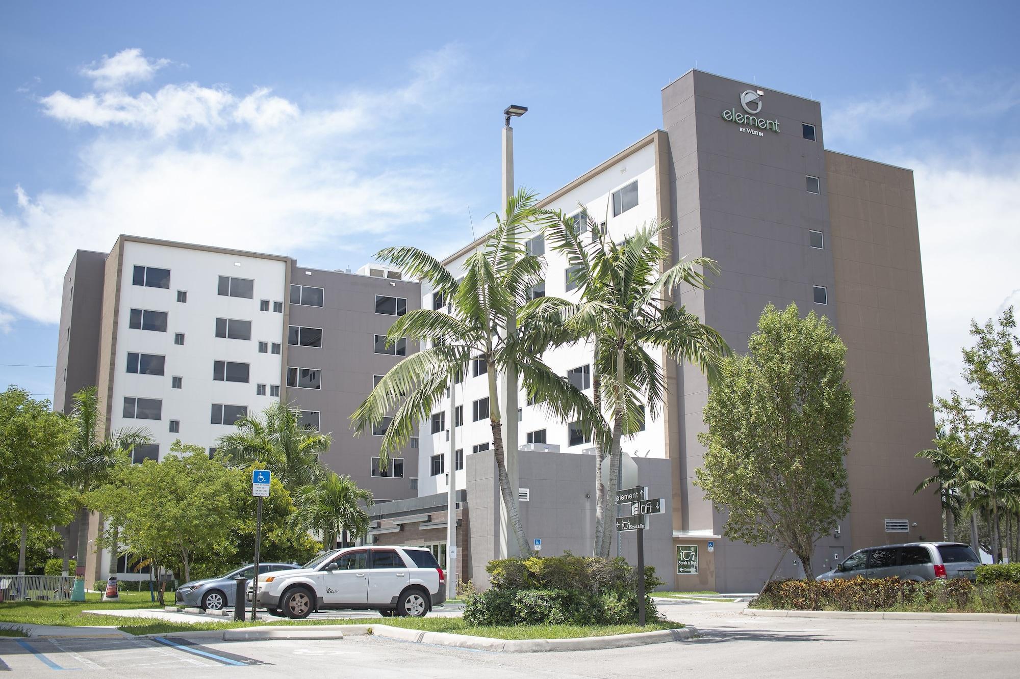 Vista Exterior Element Miami Doral