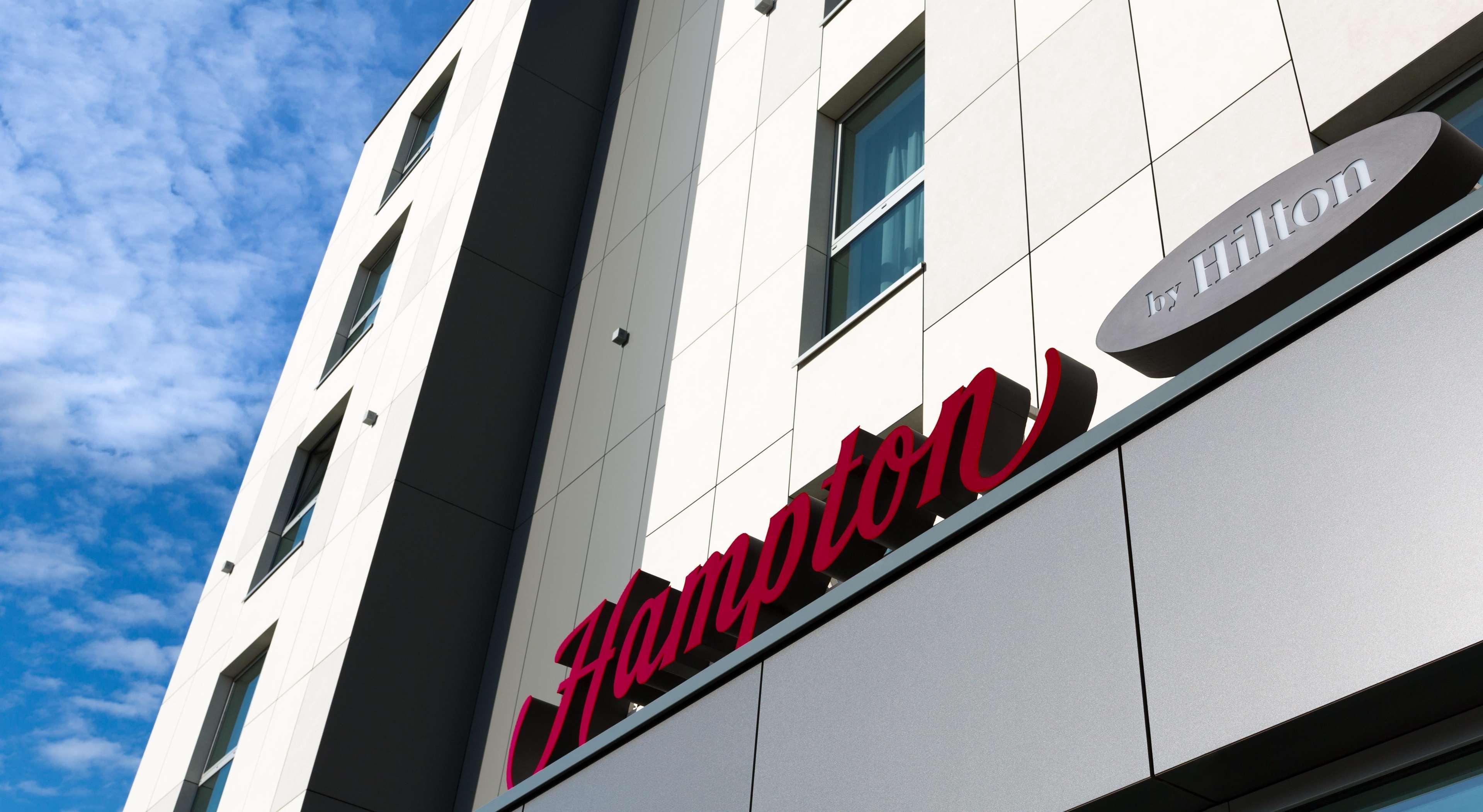 Vista Exterior Hampton by Hilton Krakow