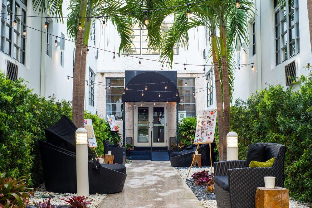 Hotel Lincoln Arms Suites