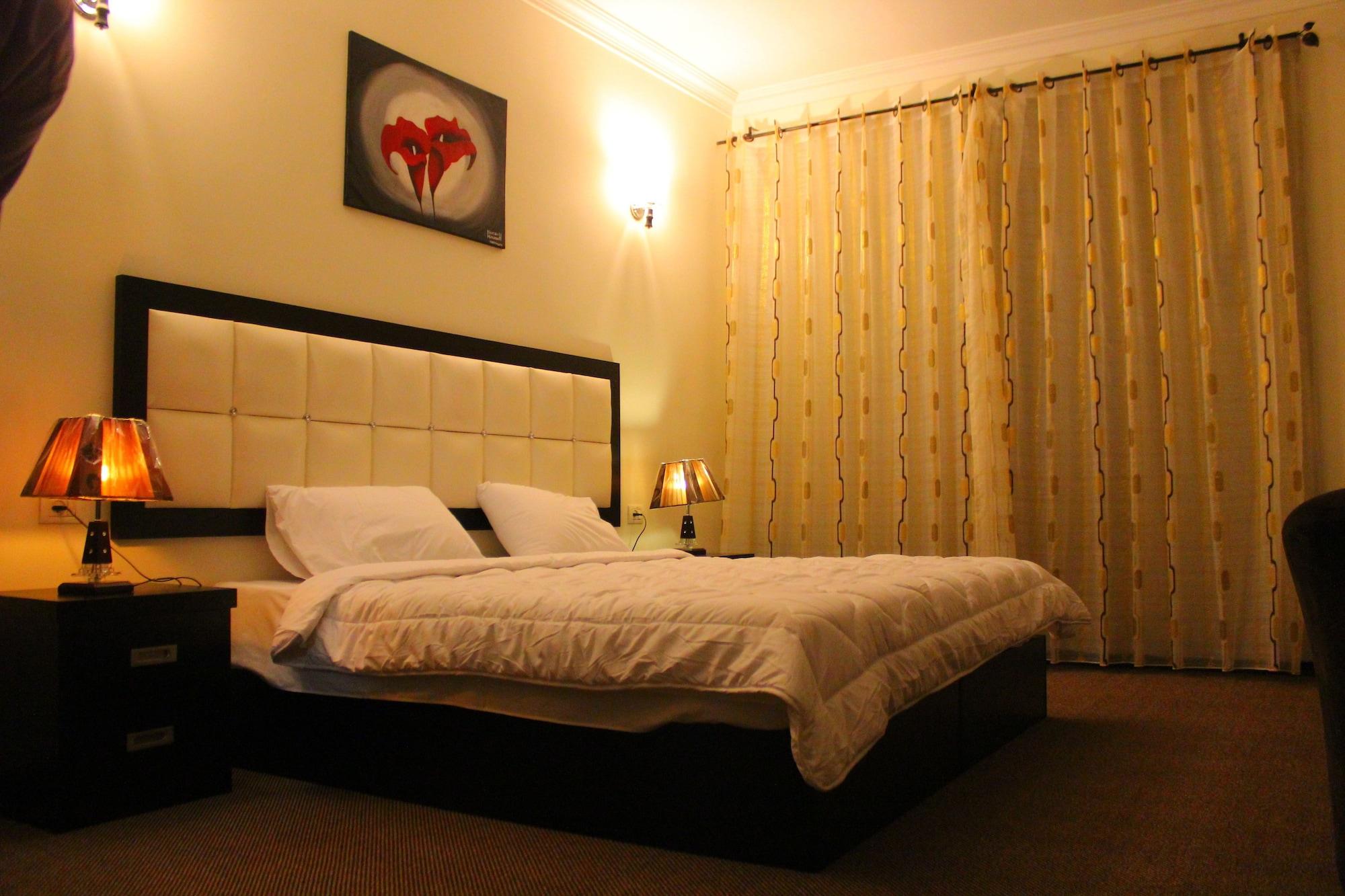 Varios Abu Mazen Hotel