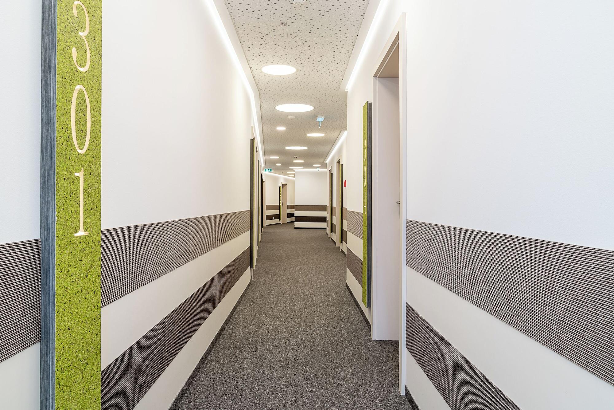 Varios CHRIZZ Rooms