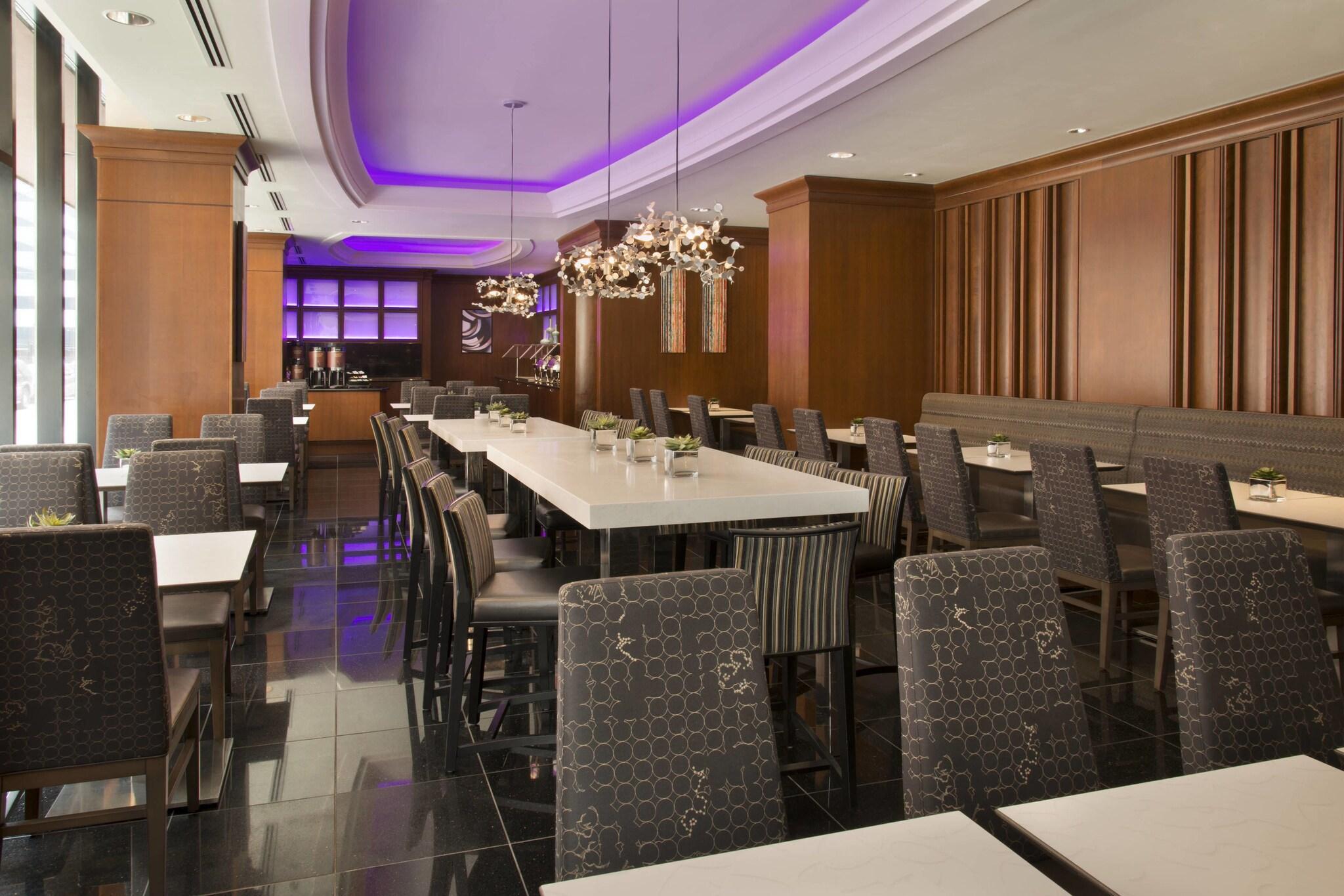 Restaurant Residence Inn by Marriott Toronto Downtown / Entertainment District