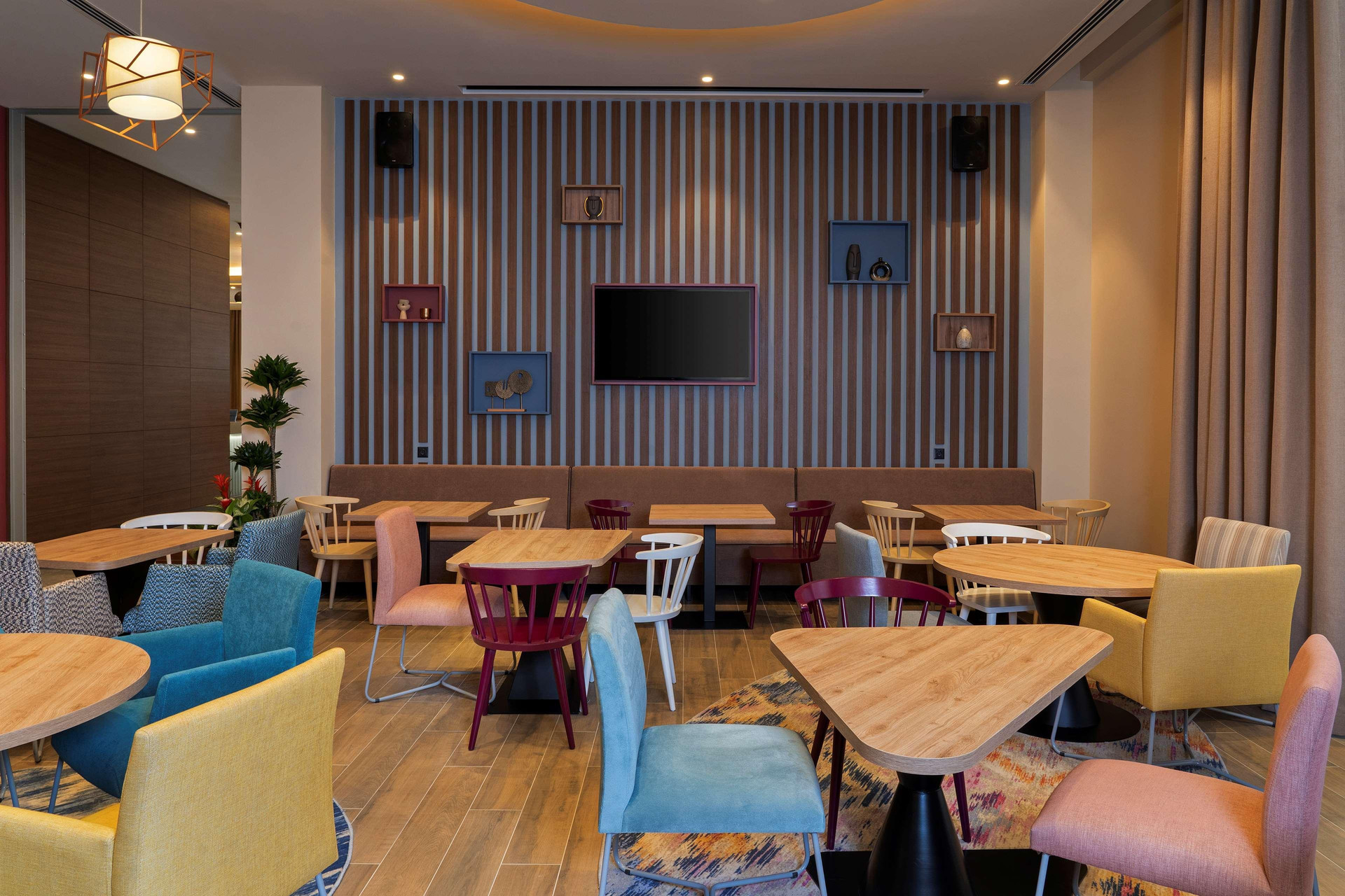 Restaurant Hampton by Hilton Tashkent