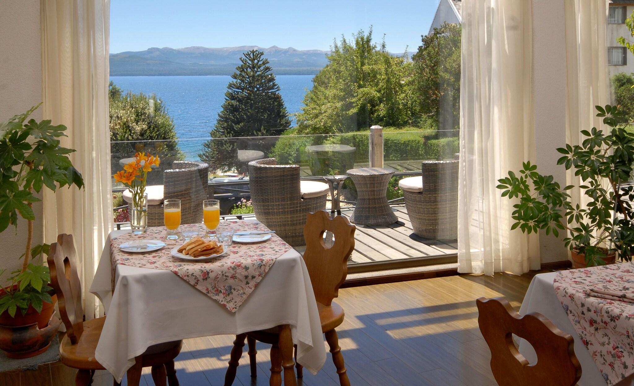 Vista Lobby Hotel Tirol