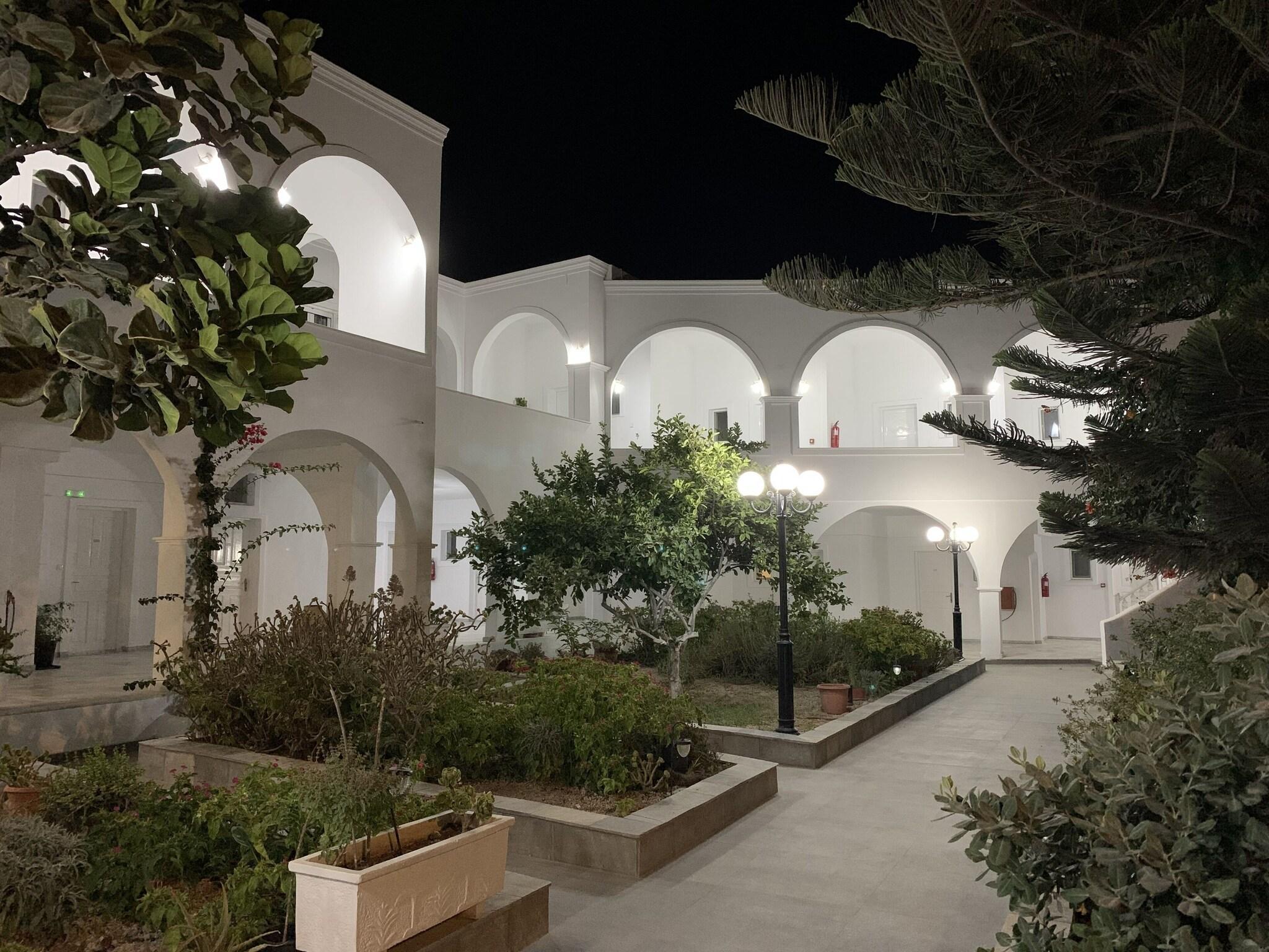 Vista Exterior Lodos