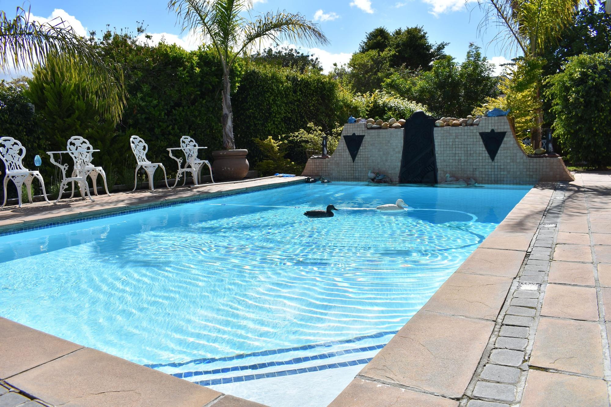 Varios Paradiso Guest House