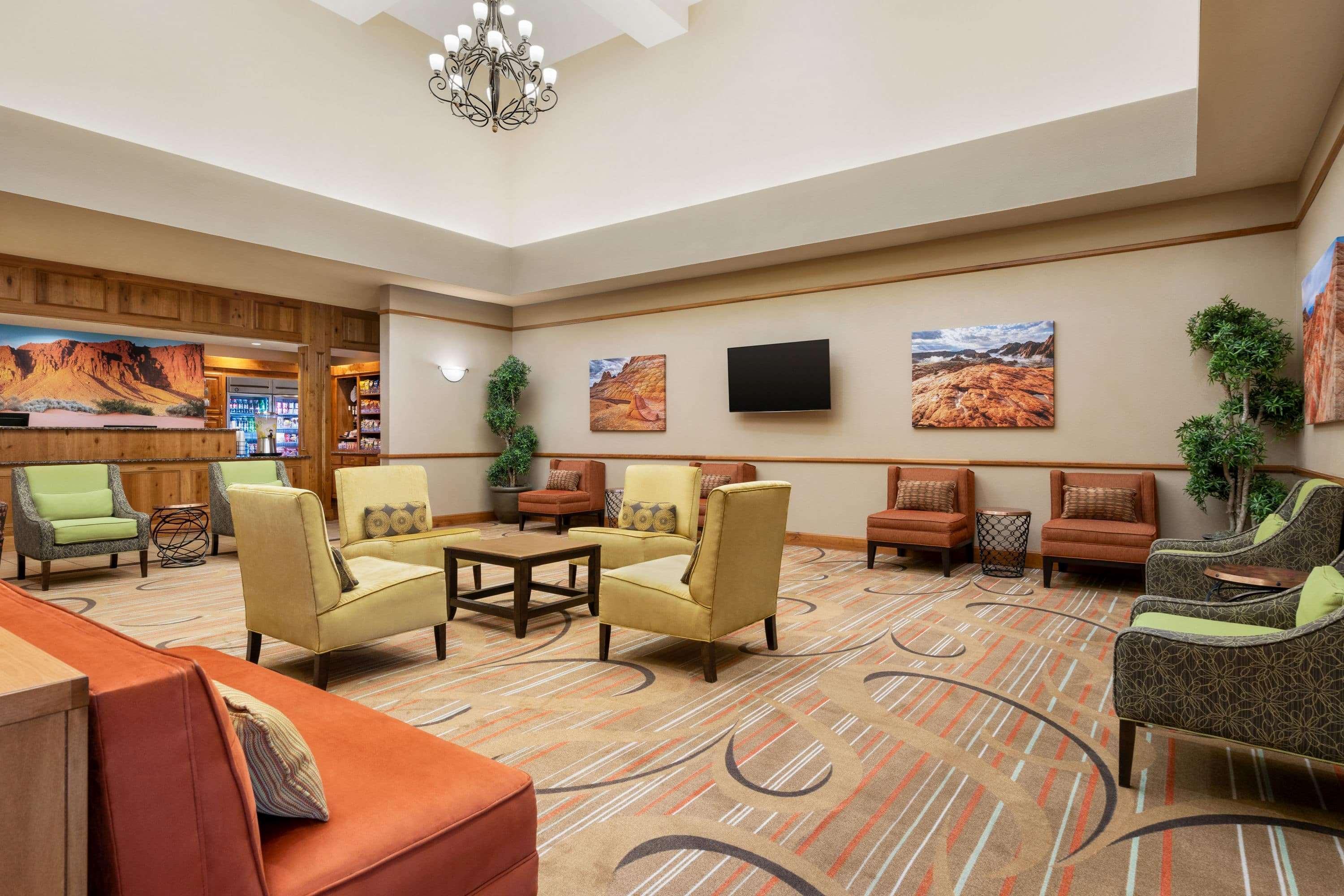 Vista Lobby La Quinta Inn & Suites by Wyndham St. George