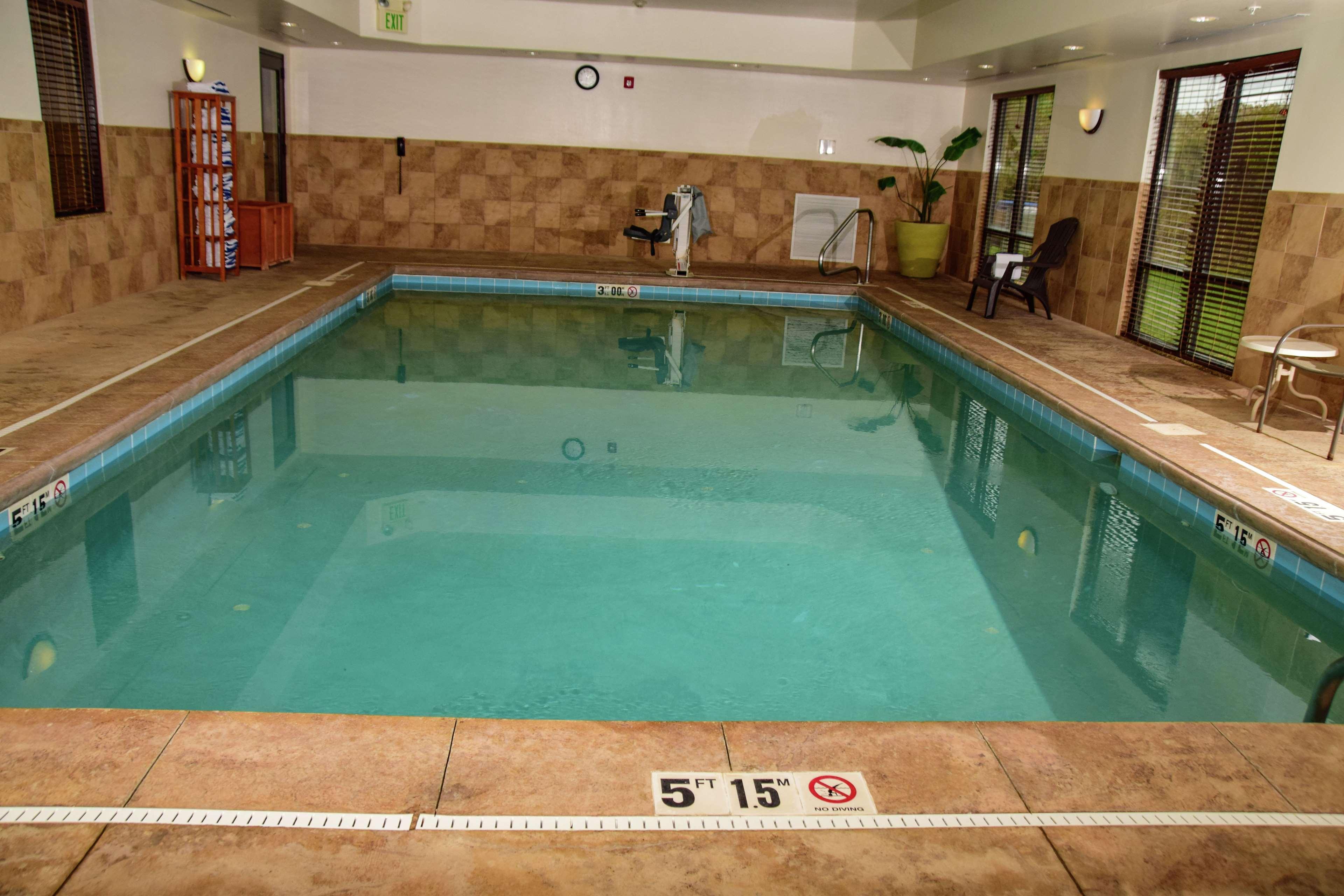 Vista Piscina Hampton Inn Indiana
