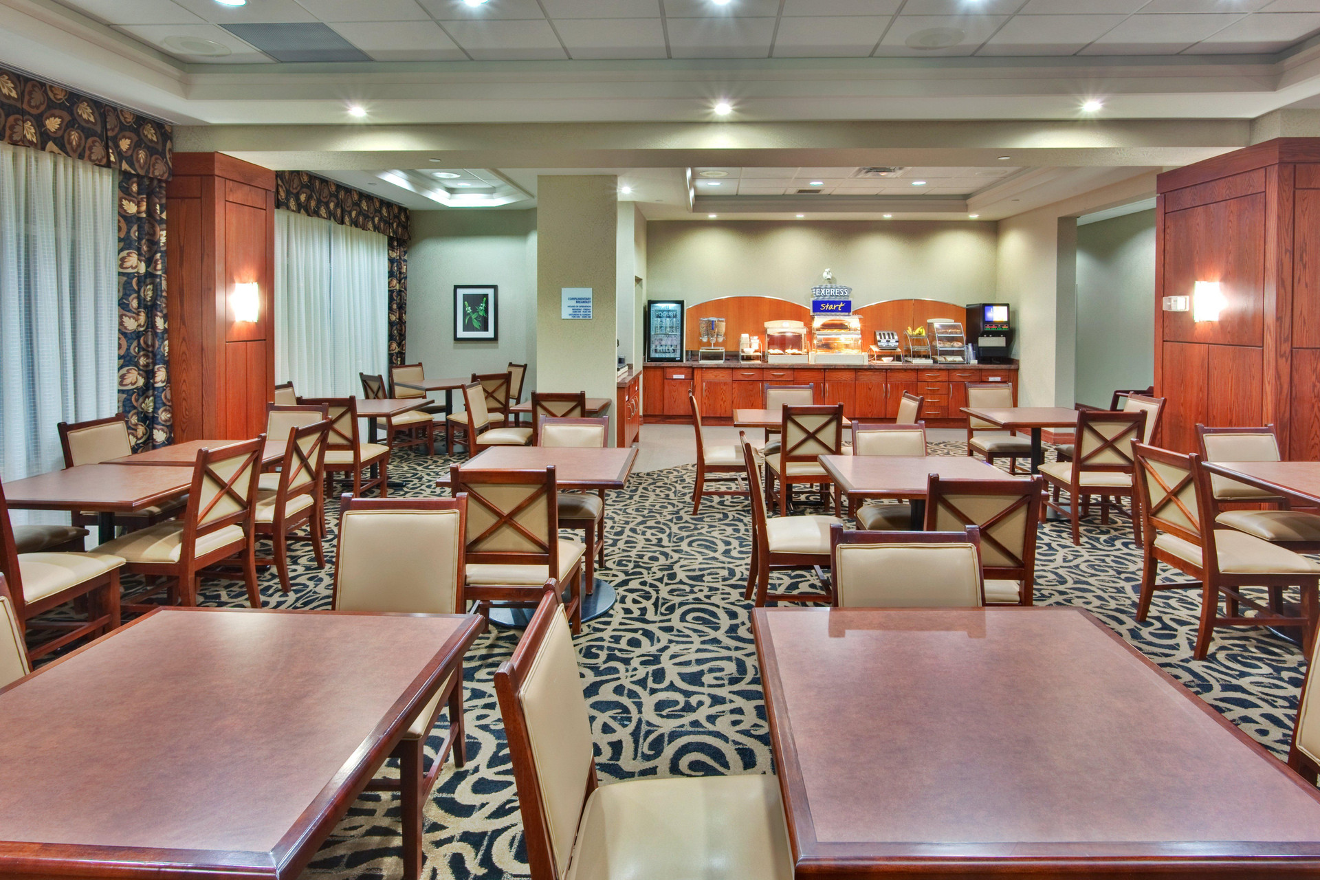Restaurant Newmarket Hotel & Suites