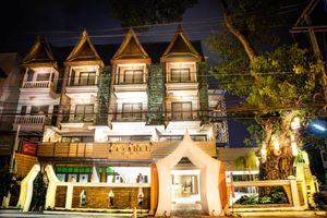 Alojamiento - Big Tree Old Town Hotel