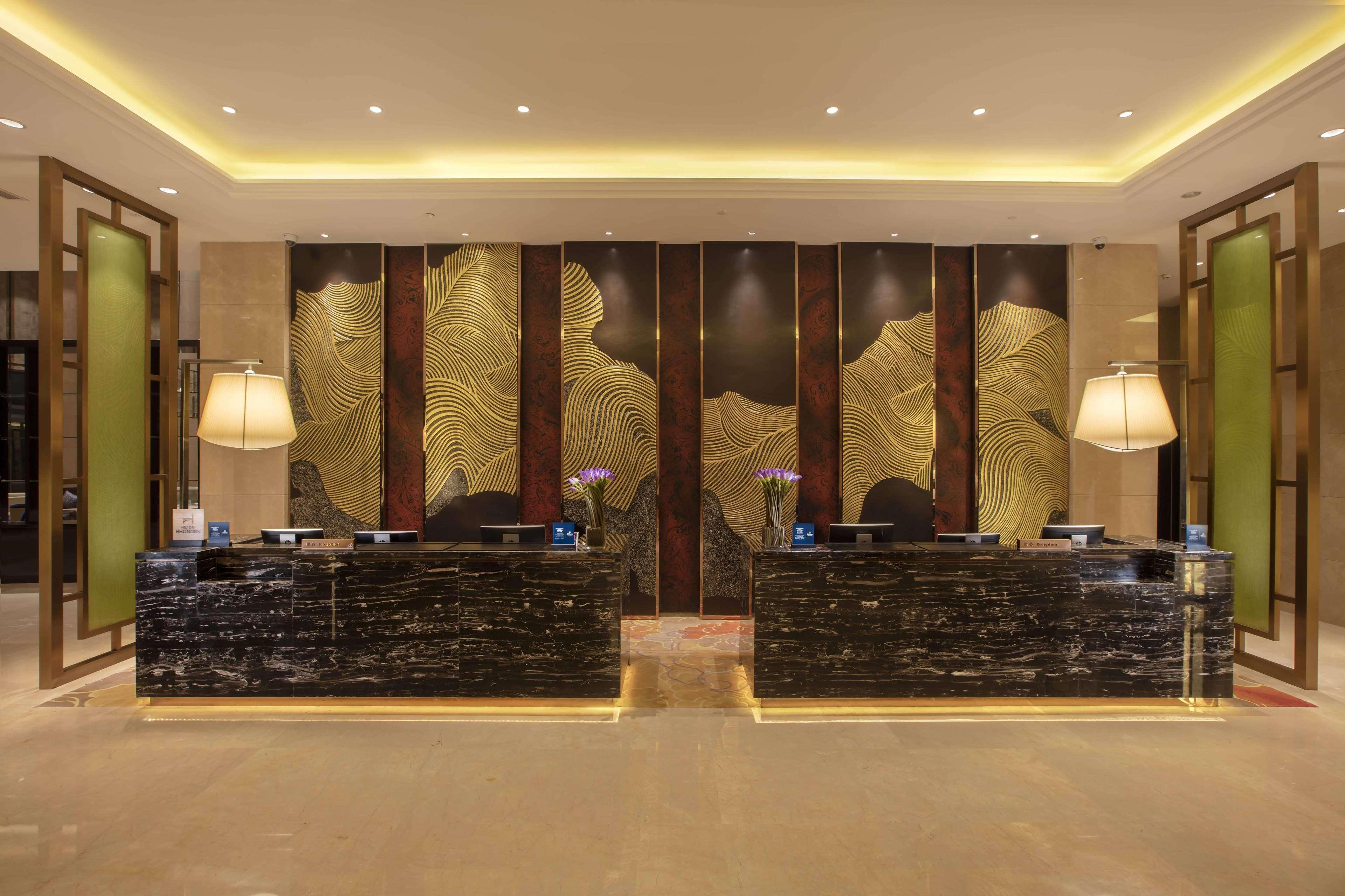 Vista Lobby Hilton Wuhan Riverside