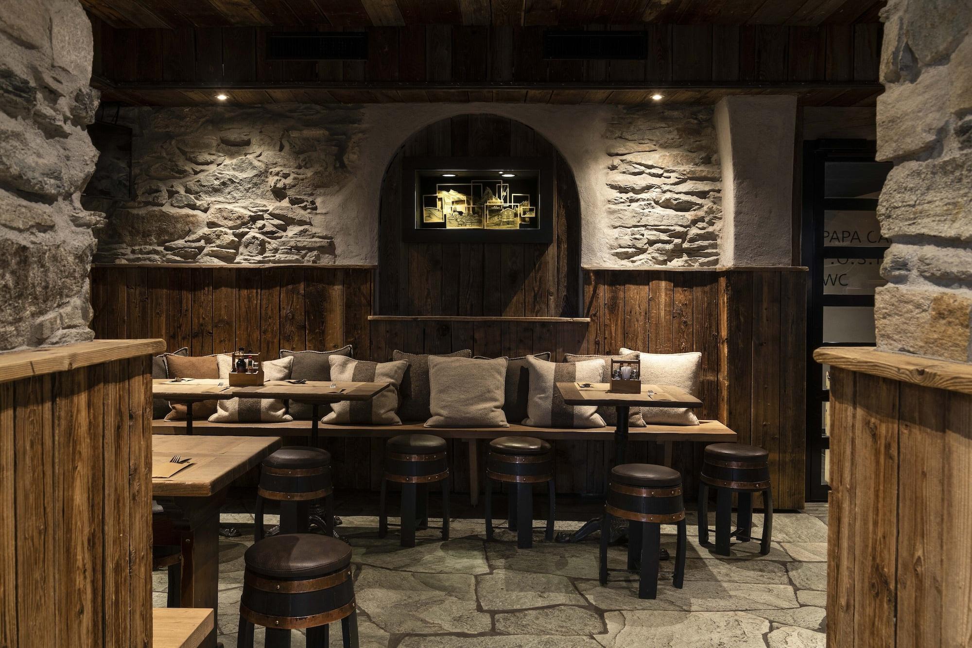 Bar/Salón Unique Hotel Post