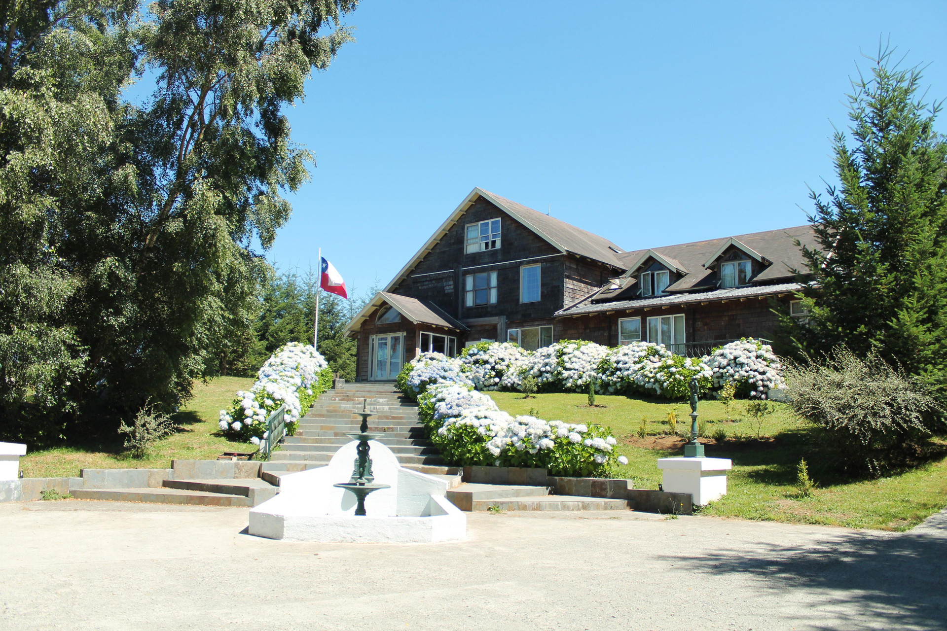 Vista Exterior Hotel Alto Puerto Varas