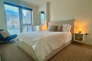 Alquiler Vacacional - Huge Riverside 1 Bed Flat in Central Greenwich, London UK