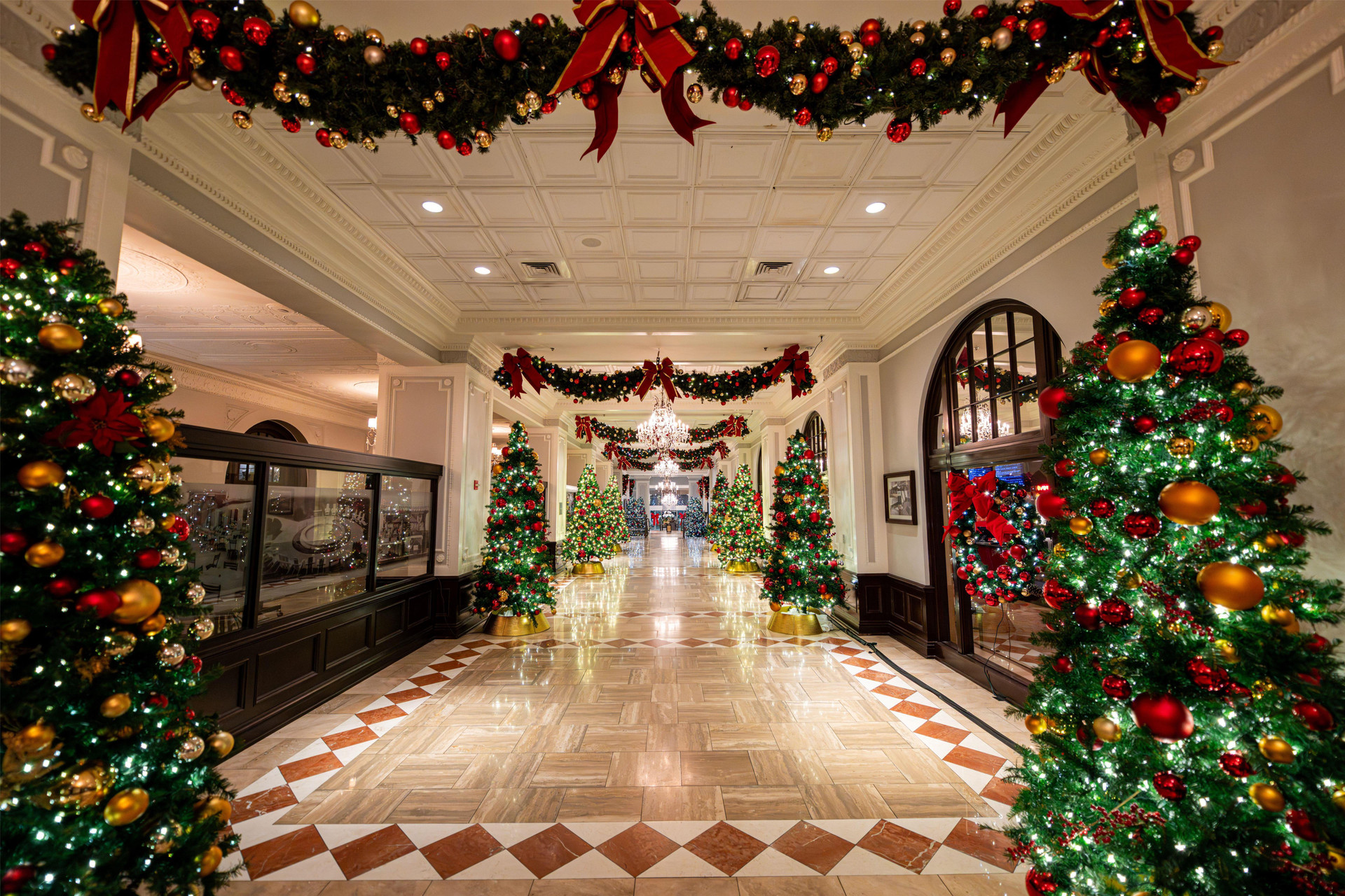 Vista Lobby The Royal Sonesta Chase Park Plaza St. Louis