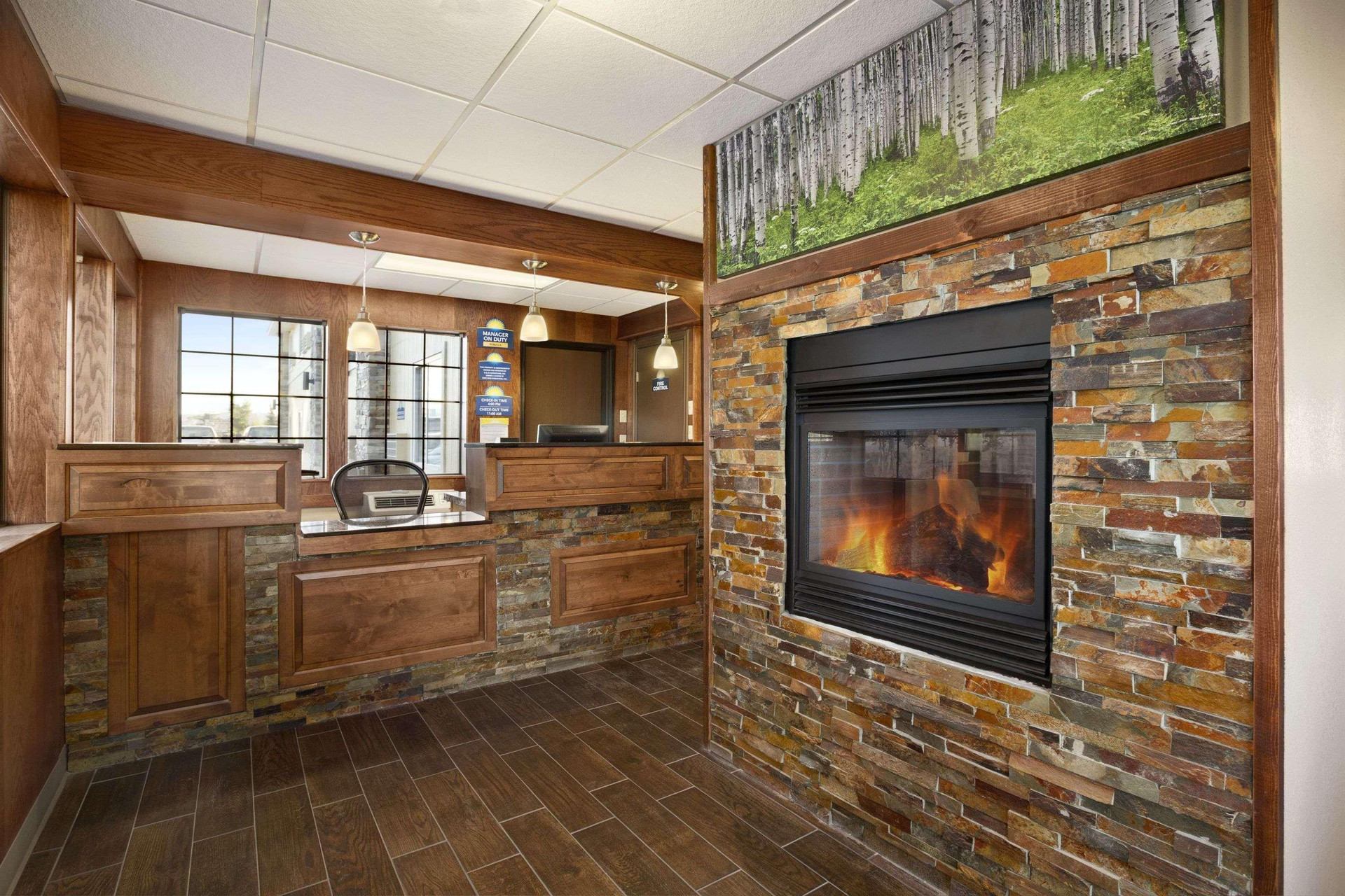 Vista Lobby Days Inn & Suites By Wyndham Gunnison