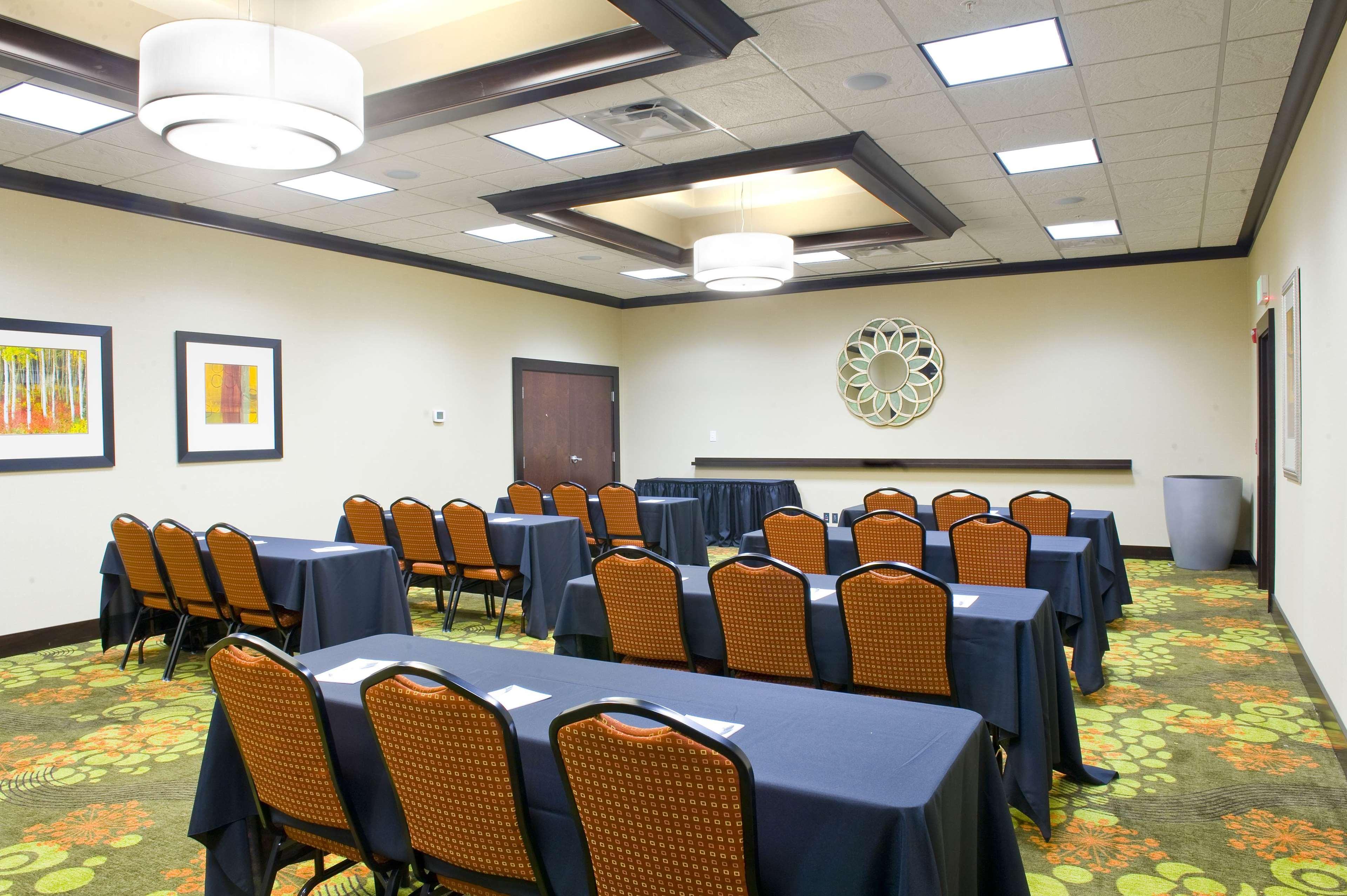 Vista Exterior Hampton Inn Evansville/Airport