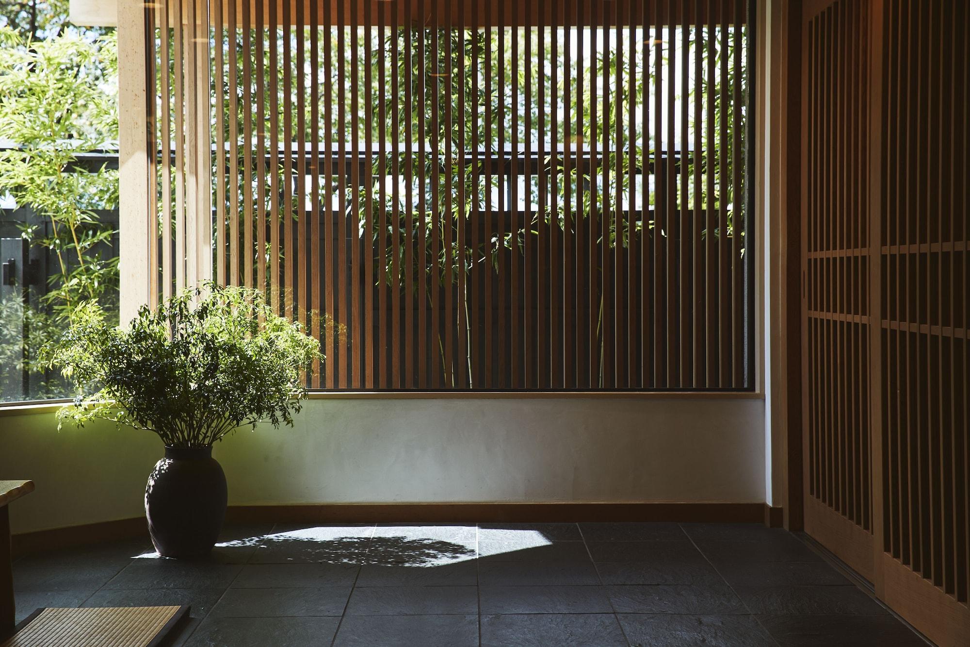 Vista Exterior Sui Suwako