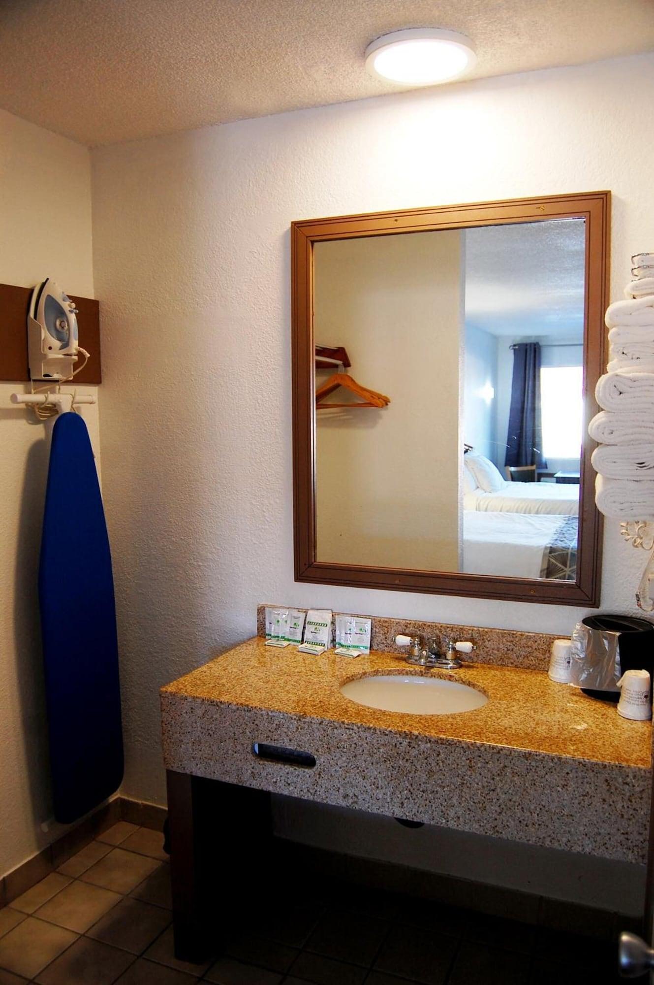 Equipamiento de Habitación Westward Inn