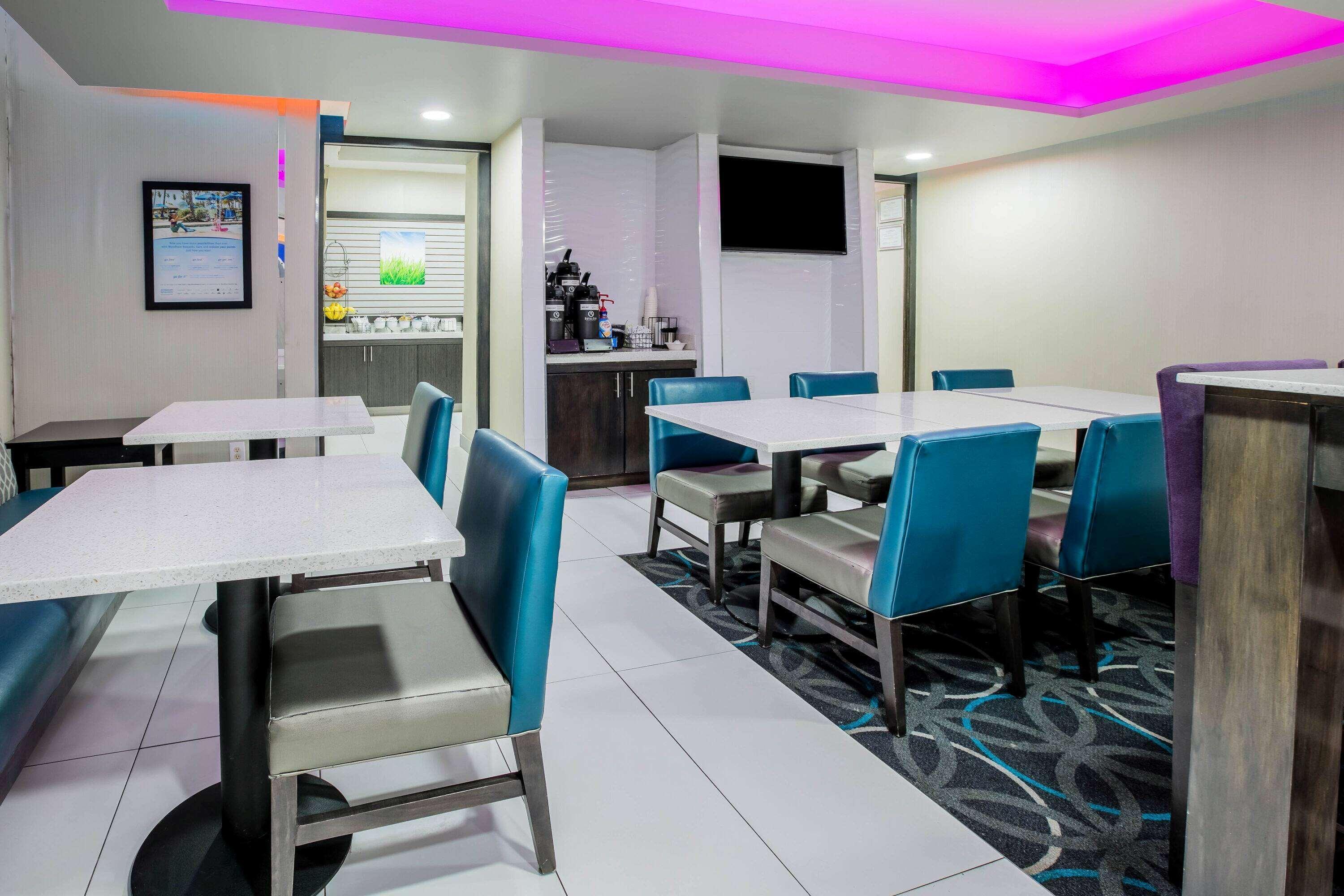 Restaurant La Quinta Inn & Suites by Wyndham Dallas Mesquite
