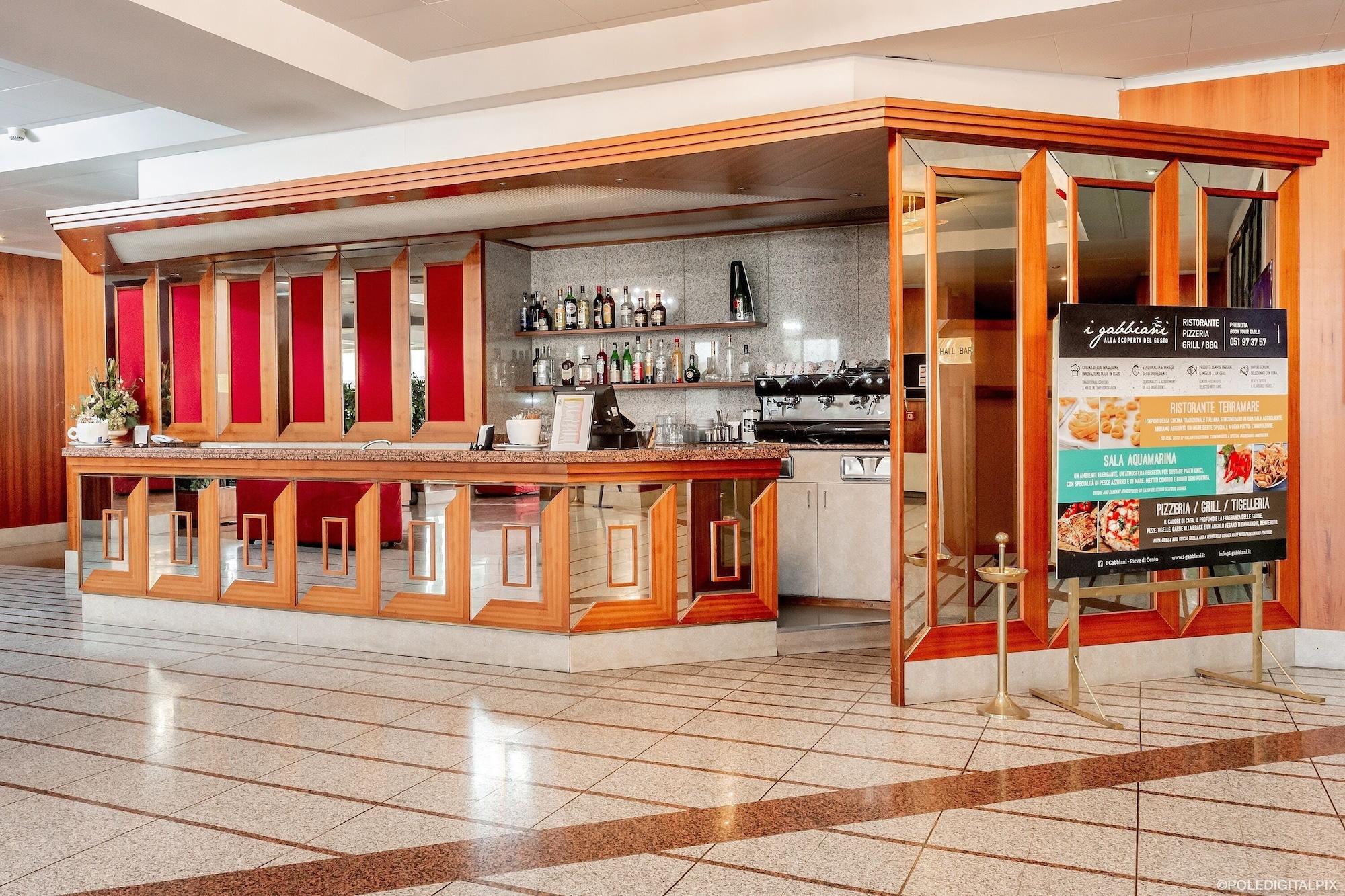 Bar/Salón RHI Porta Bologna