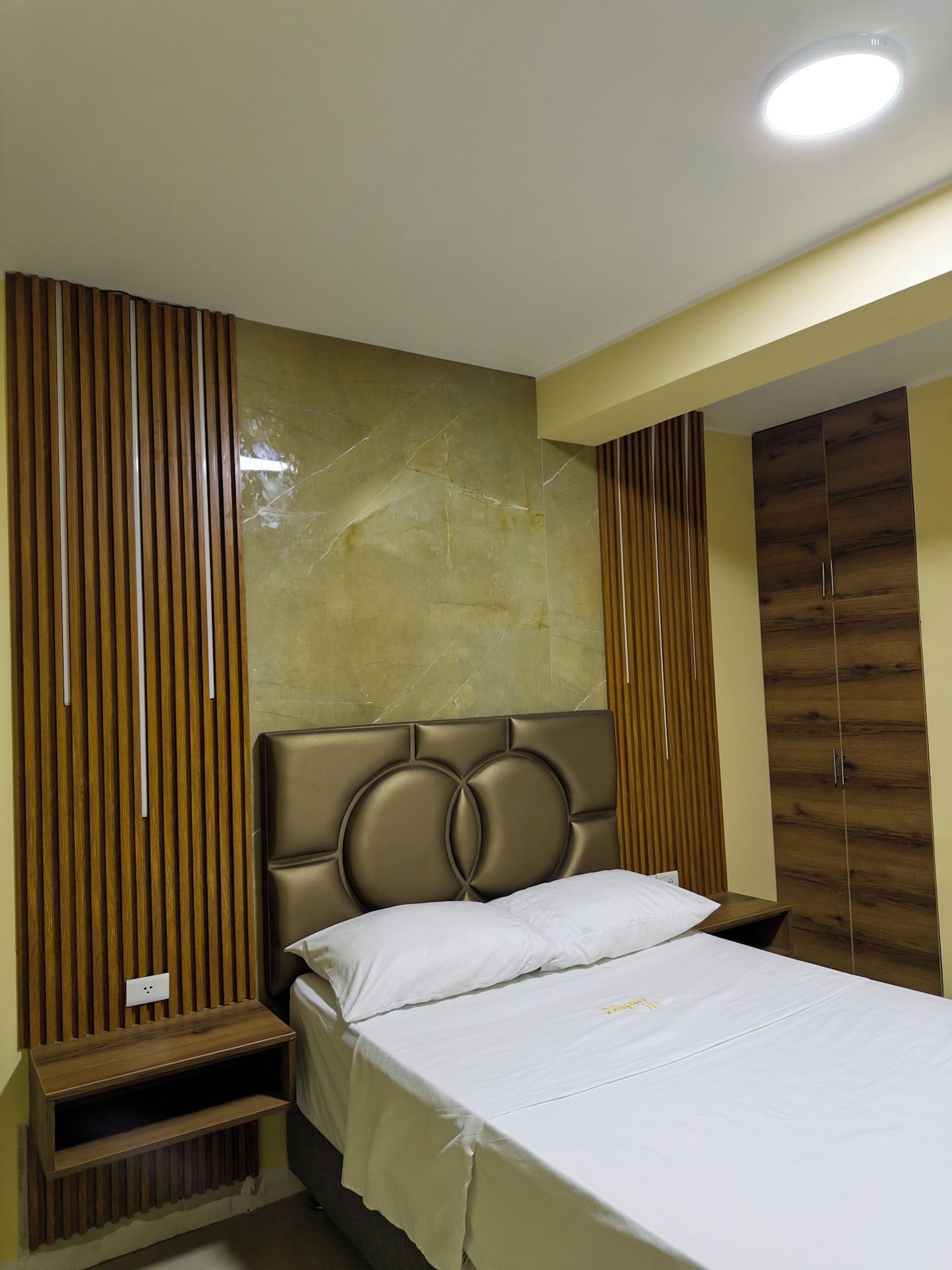 Varios Hotel D'Angeles