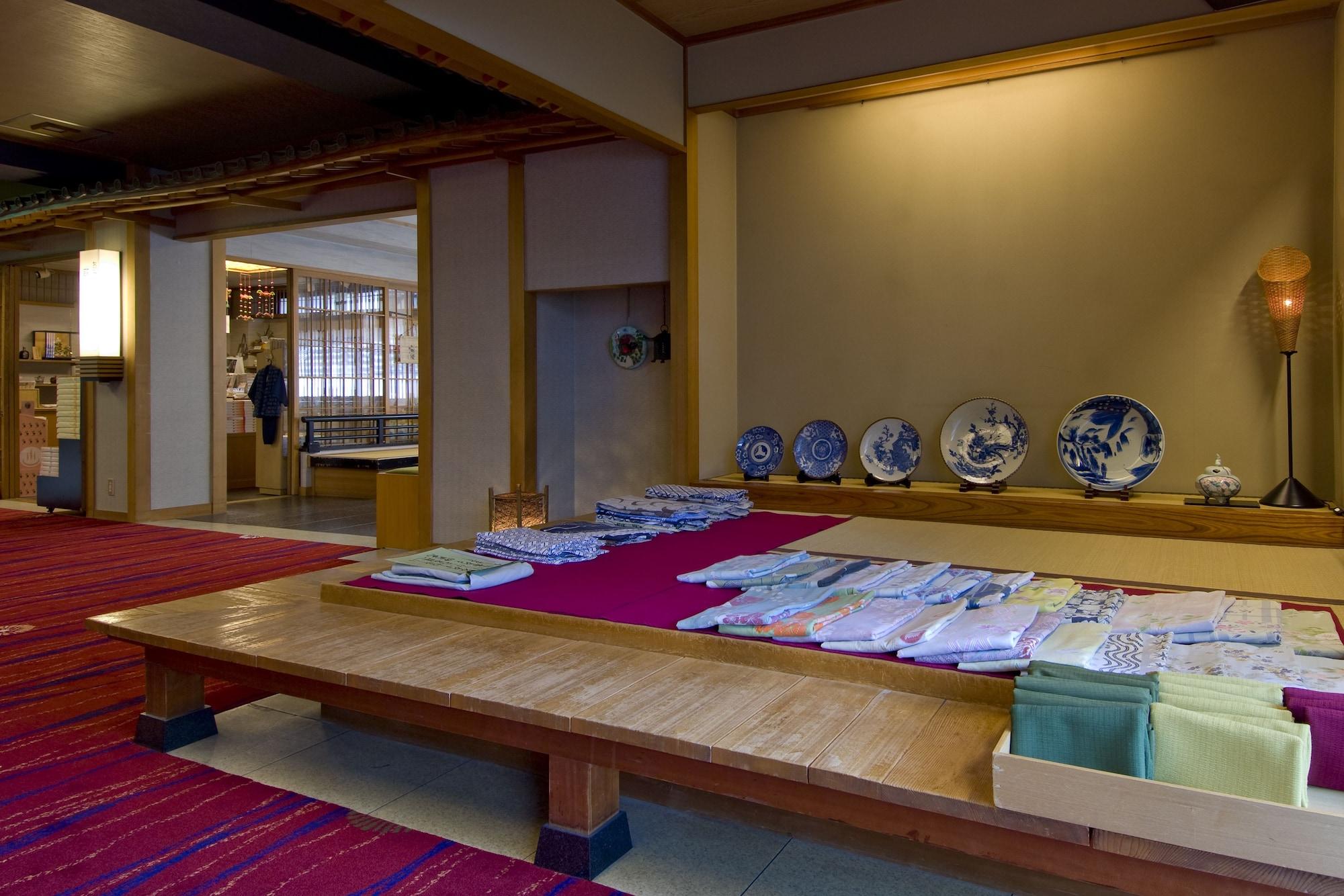 Vista Lobby Kanemidori